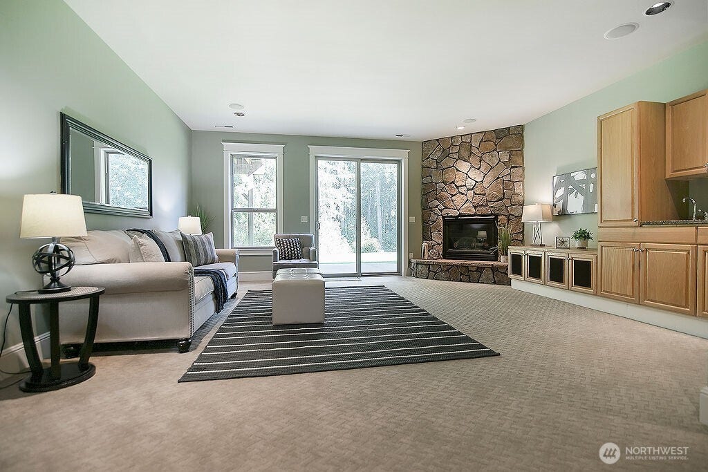 3558 Chinook Street, Longview, WA 98632 3558 Chinook Street, Longview, WA 98632