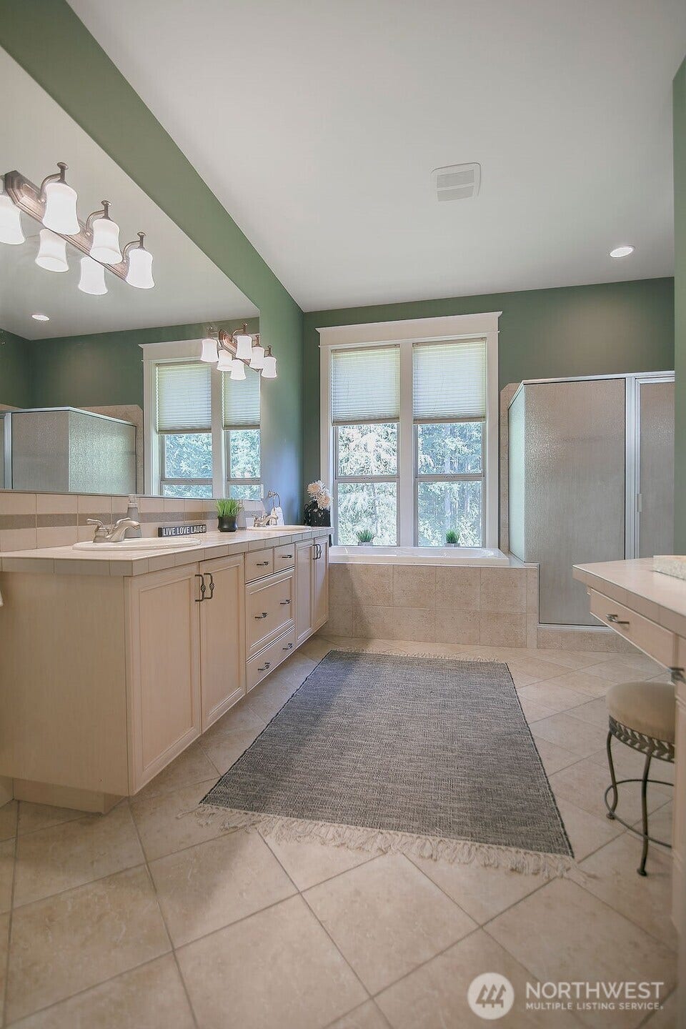 3558 Chinook Street, Longview, WA 98632 3558 Chinook Street, Longview, WA 98632