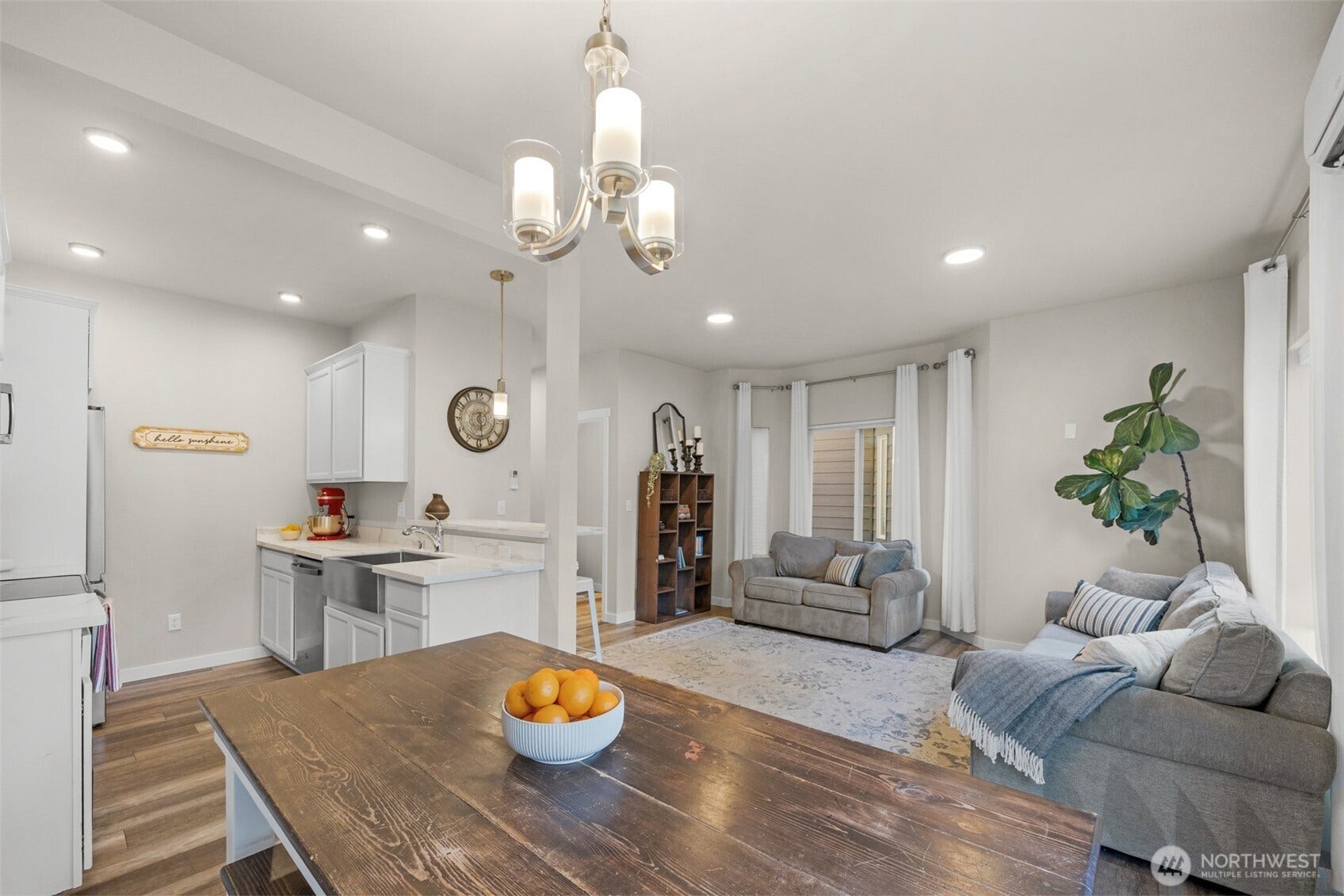 404 Raybird Avenue, Granite Falls, WA 98252 Great room concept