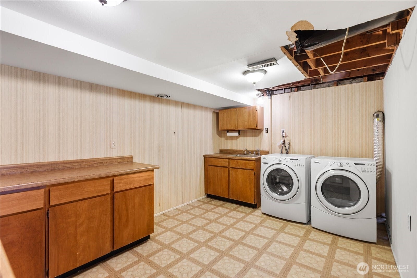 17207 76th Avenue W, Edmonds, WA 98026 17207 76th Avenue W, Edmonds, WA 98026