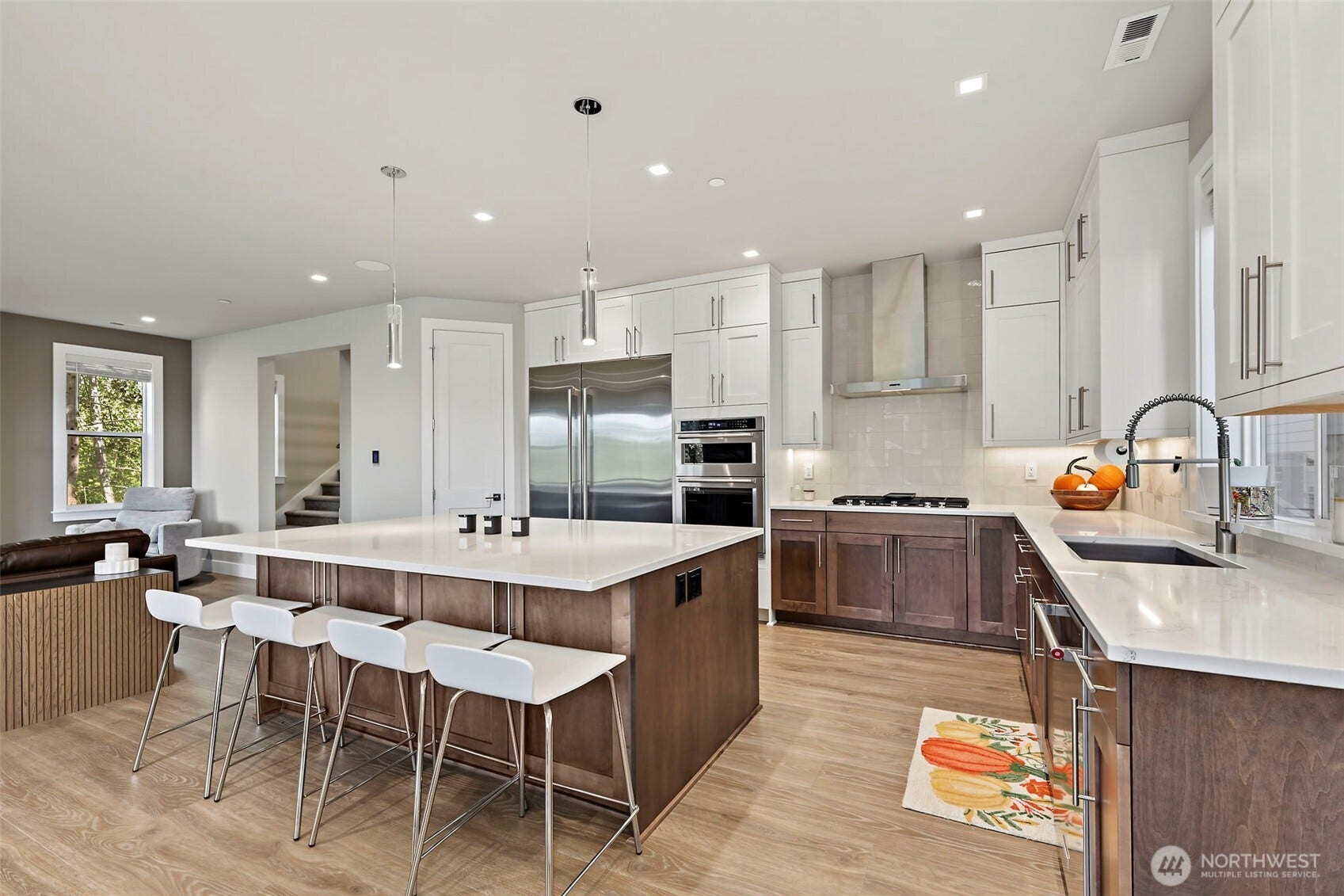 11030 SE 60th Lane, Bellevue, WA 98006 11030 SE 60th Lane, Bellevue, WA 98006