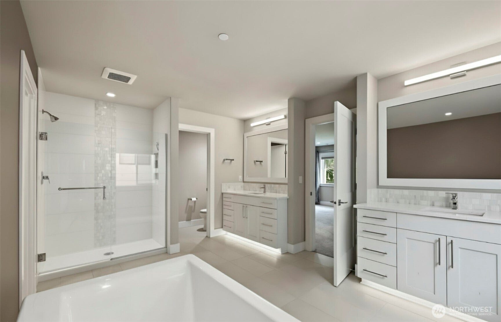 11030 SE 60th Lane, Bellevue, WA 98006 11030 SE 60th Lane, Bellevue, WA 98006