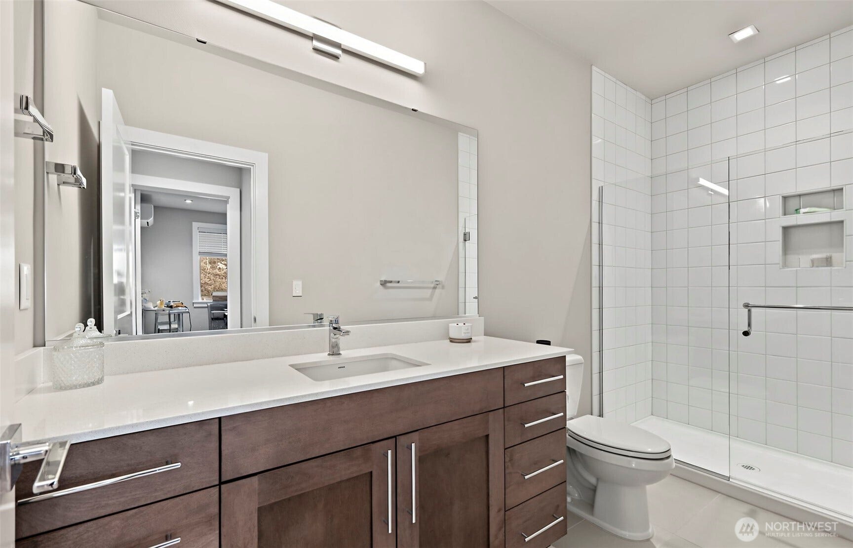 11030 SE 60th Lane, Bellevue, WA 98006 11030 SE 60th Lane, Bellevue, WA 98006
