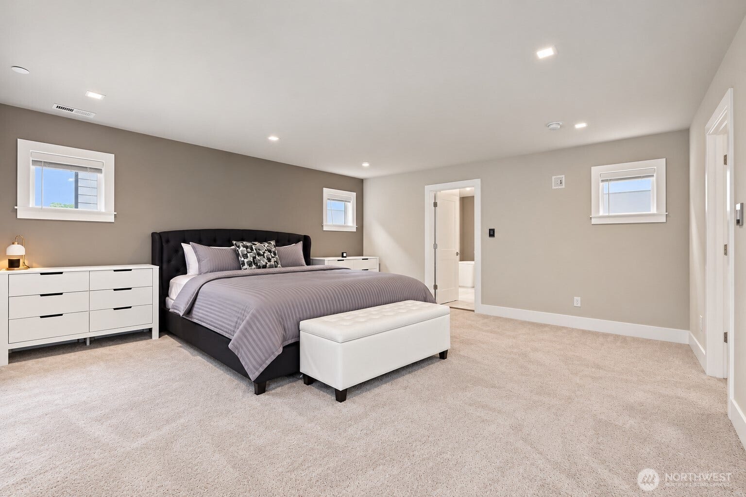 11030 SE 60th Lane, Bellevue, WA 98006 11030 SE 60th Lane, Bellevue, WA 98006
