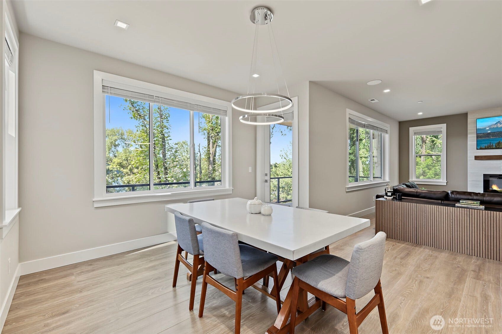 11030 SE 60th Lane, Bellevue, WA 98006 11030 SE 60th Lane, Bellevue, WA 98006