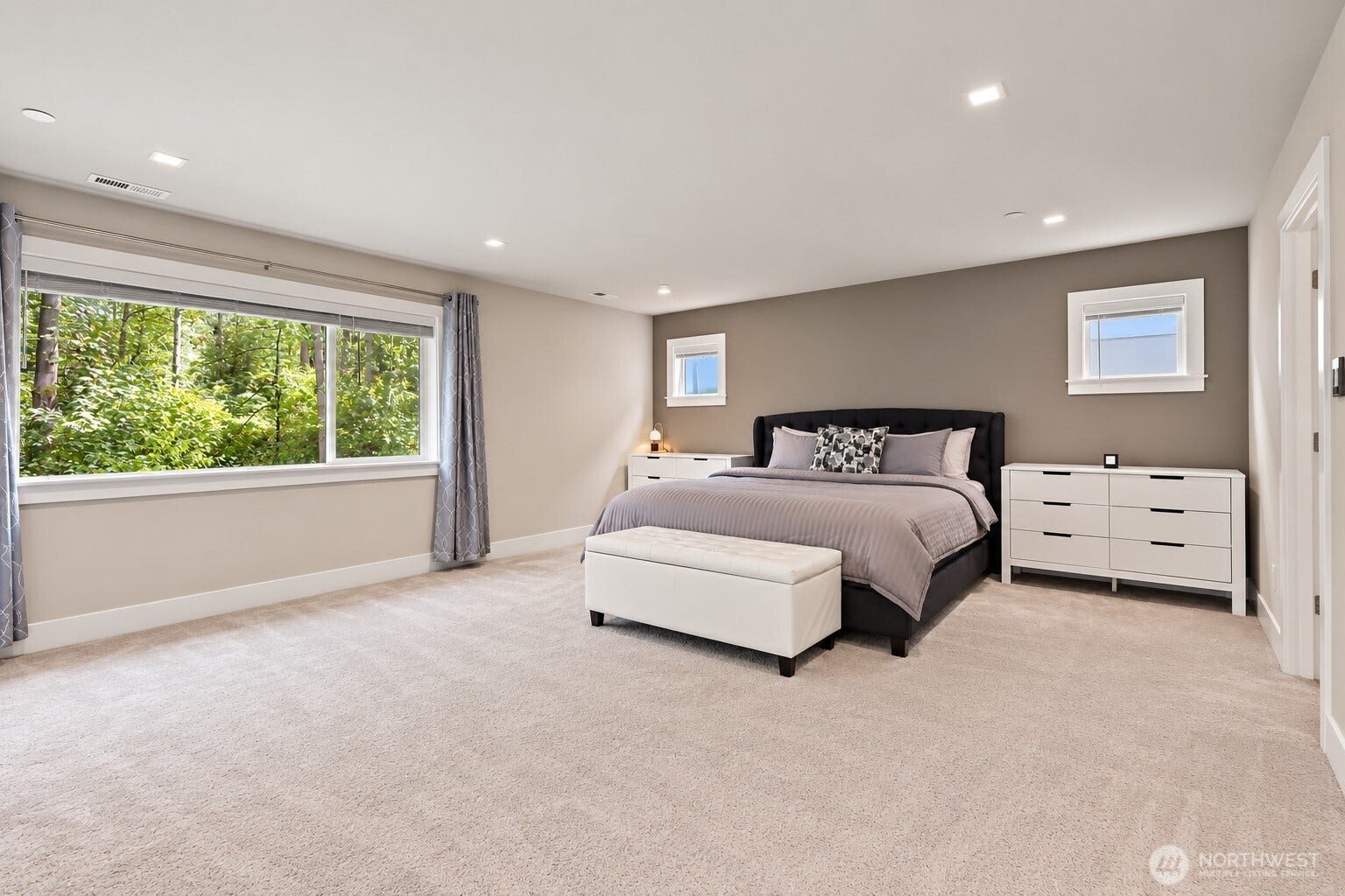 11030 SE 60th Lane, Bellevue, WA 98006 11030 SE 60th Lane, Bellevue, WA 98006