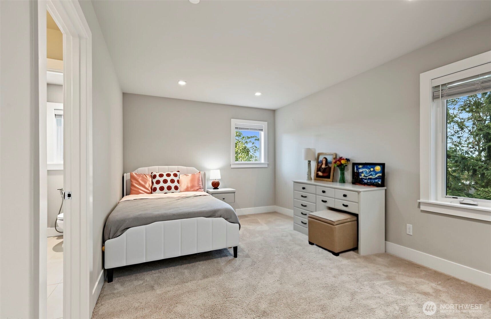 11030 SE 60th Lane, Bellevue, WA 98006 11030 SE 60th Lane, Bellevue, WA 98006