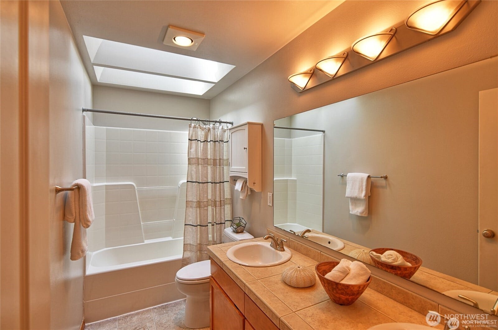 1706 239th Street SW, Bothell, WA 98021 1706 239th Street SW, Bothell, WA 98021