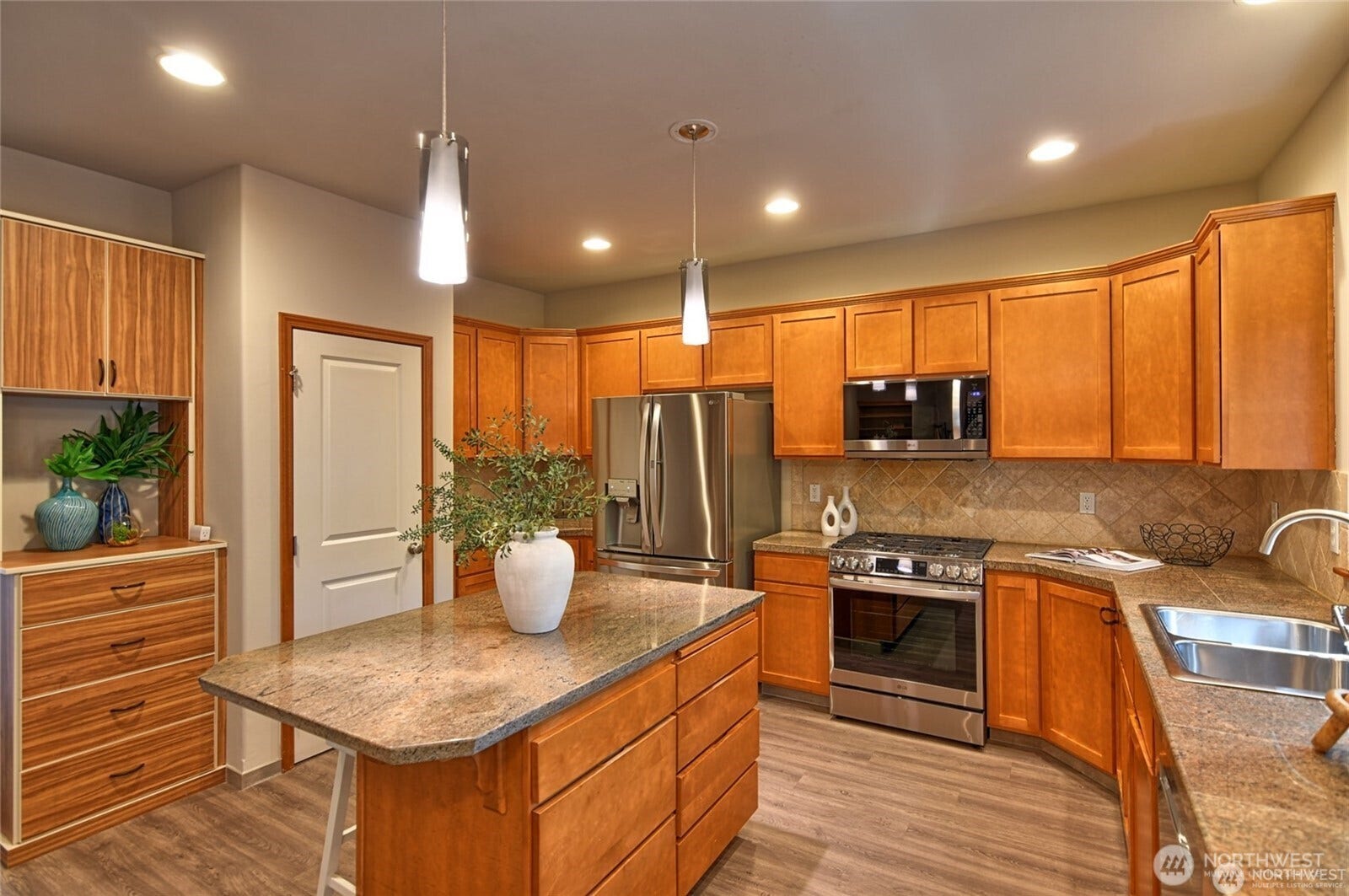 1706 239th Street SW, Bothell, WA 98021 1706 239th Street SW, Bothell, WA 98021