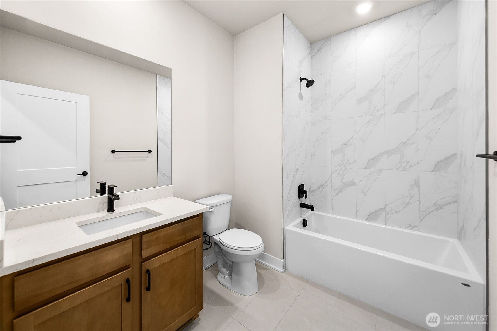 6949 NE 184th Lane, #511, Kenmore, WA 98028 6949 NE 184th Lane, #511, Kenmore, WA 98028