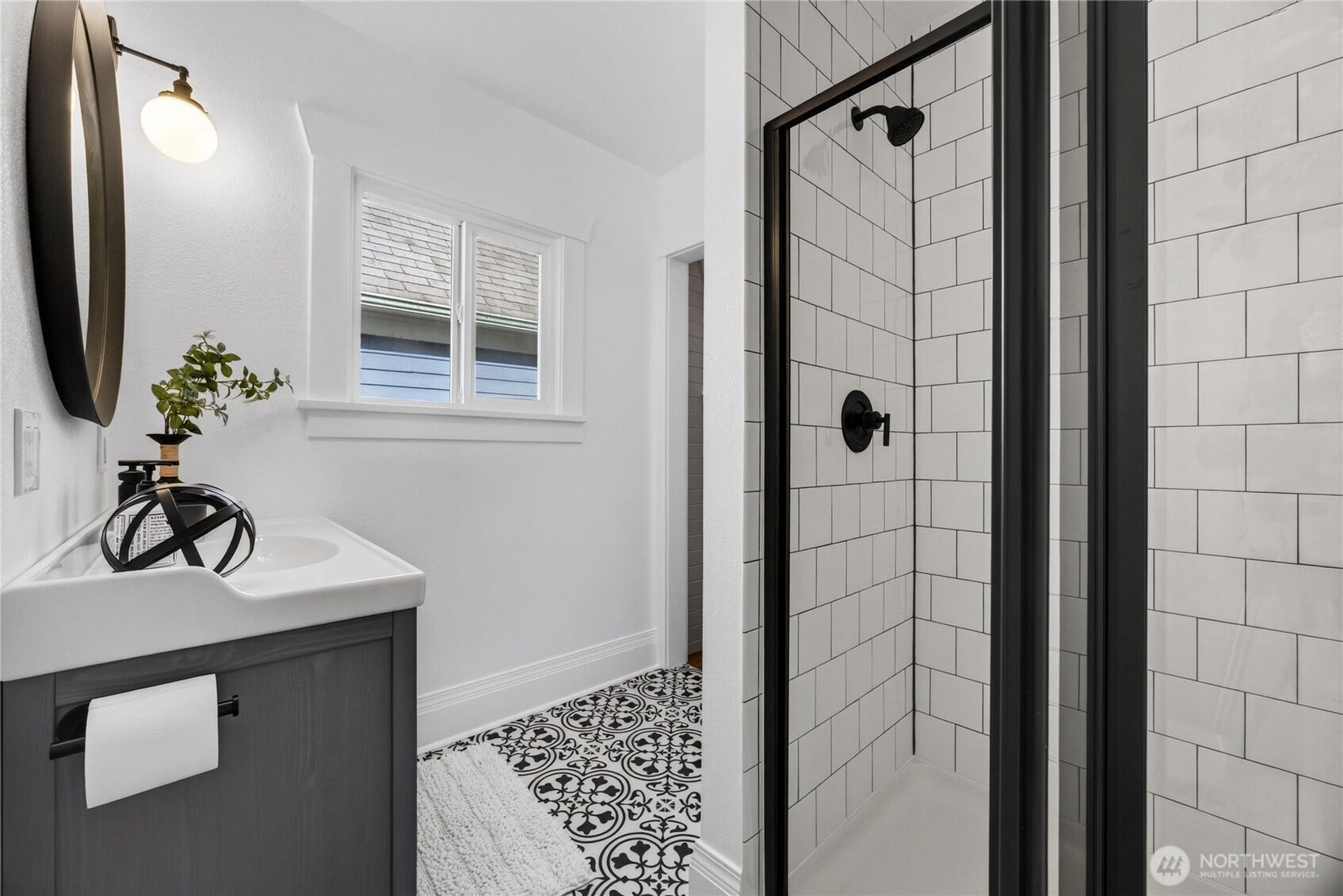 2320 McDougall Avenue, Everett, WA 98201