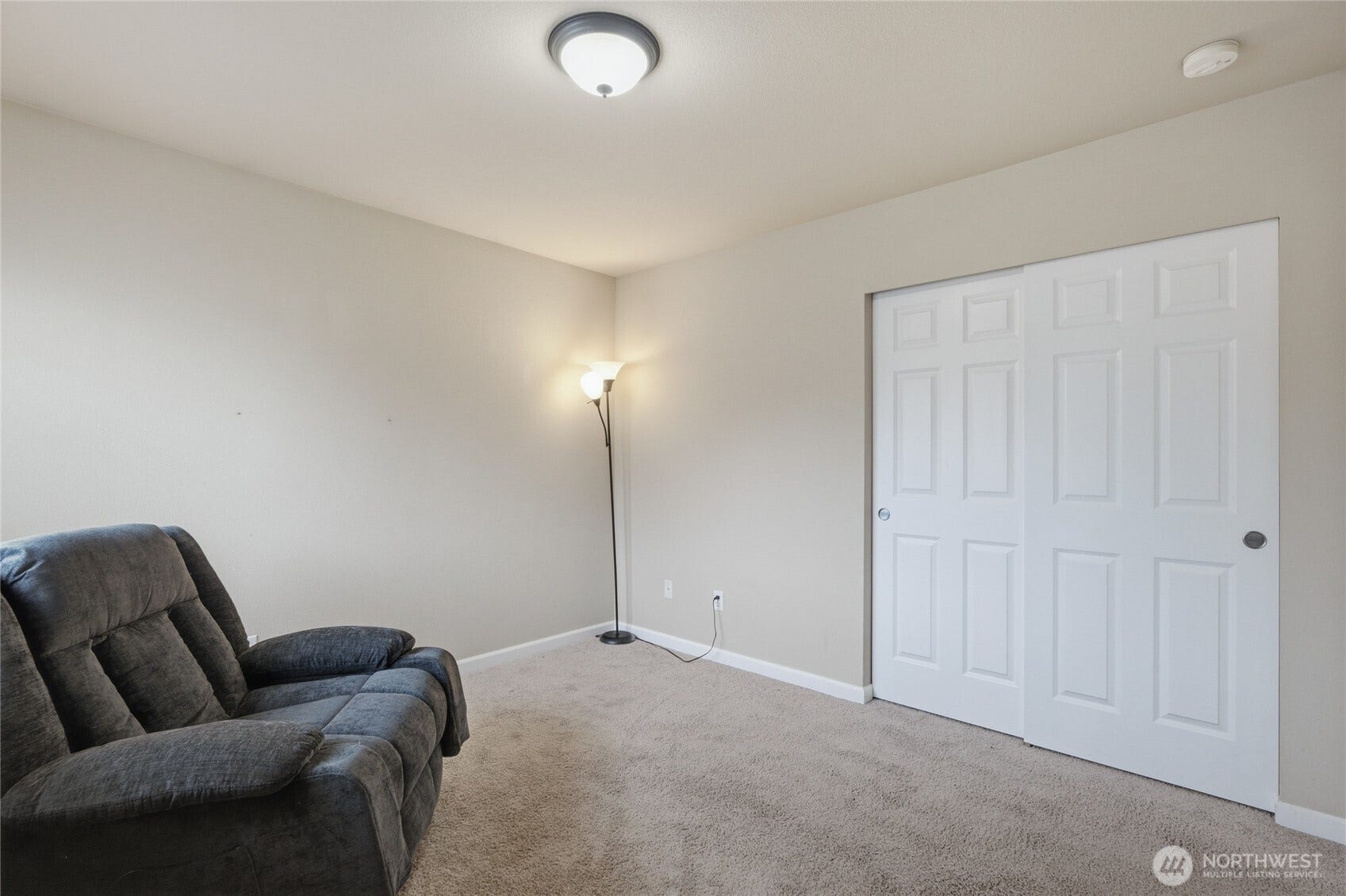 4628 Durham Street SE, Lacey, WA 98503 Great guest bedroom here.