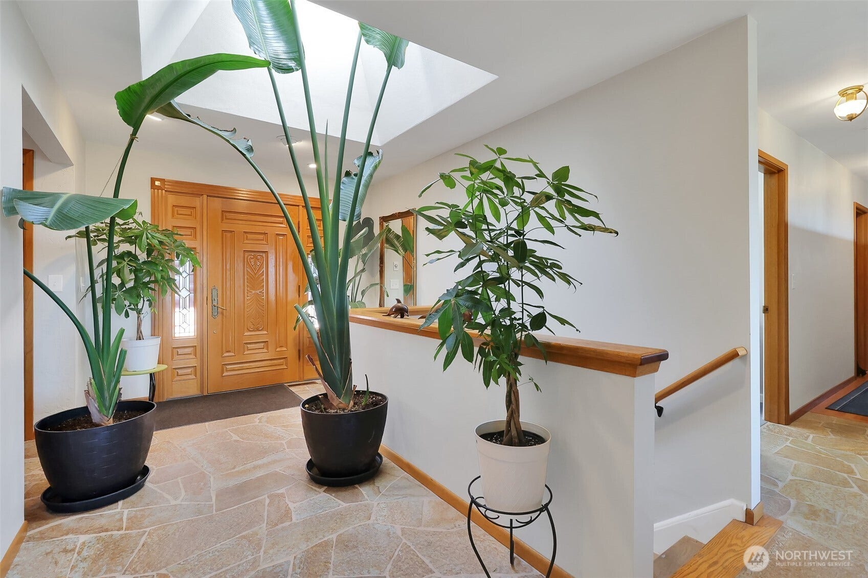 Entry w / skylight
