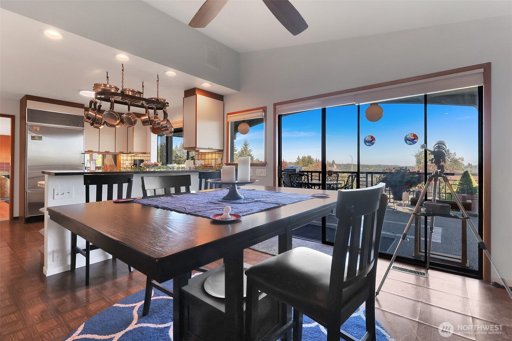 Breakfast Room
