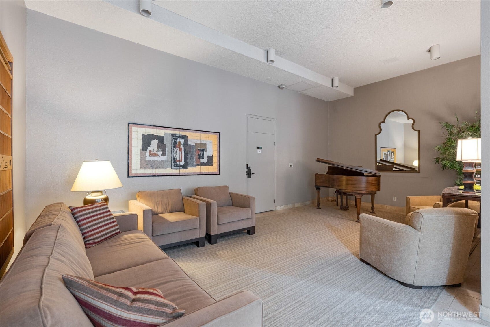 Lounge area off of Lobby