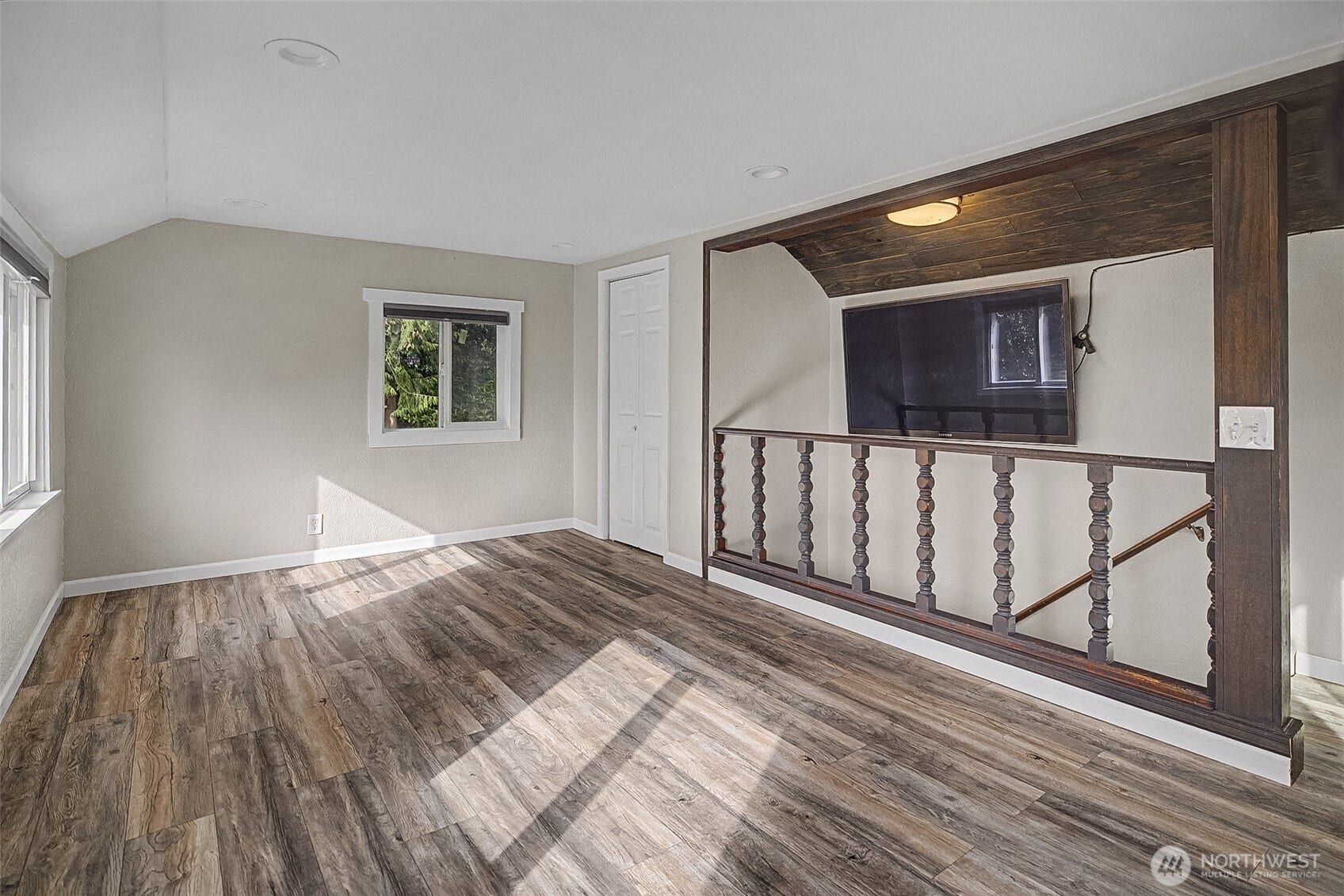 1251 S 230th Street, Des Moines, WA 98198 With the primary upstairs, no one else will come into your space!