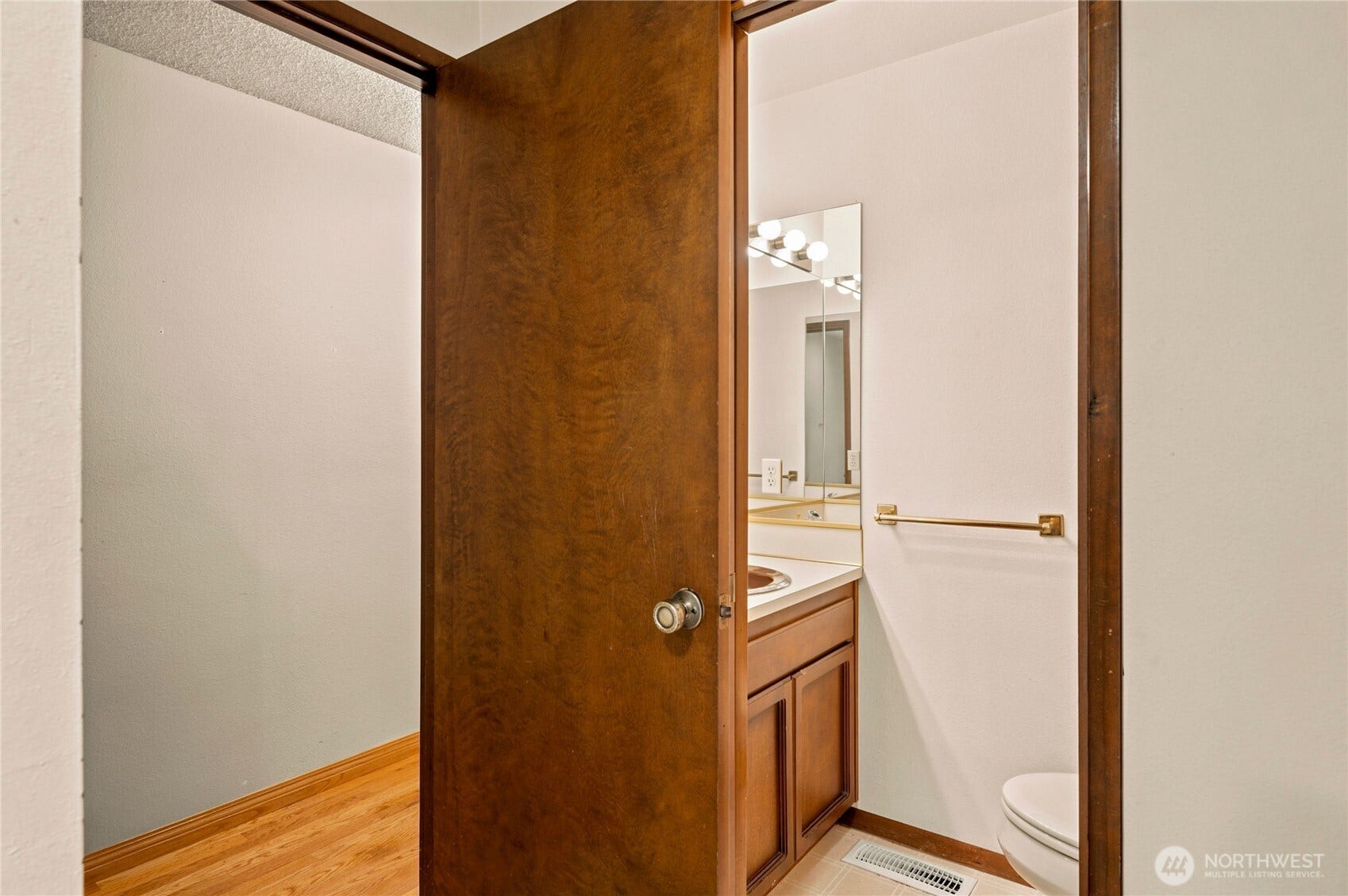 5628 139th Street NW, Gig Harbor, WA 98332 half bath convenient to den, kitchen, and garage