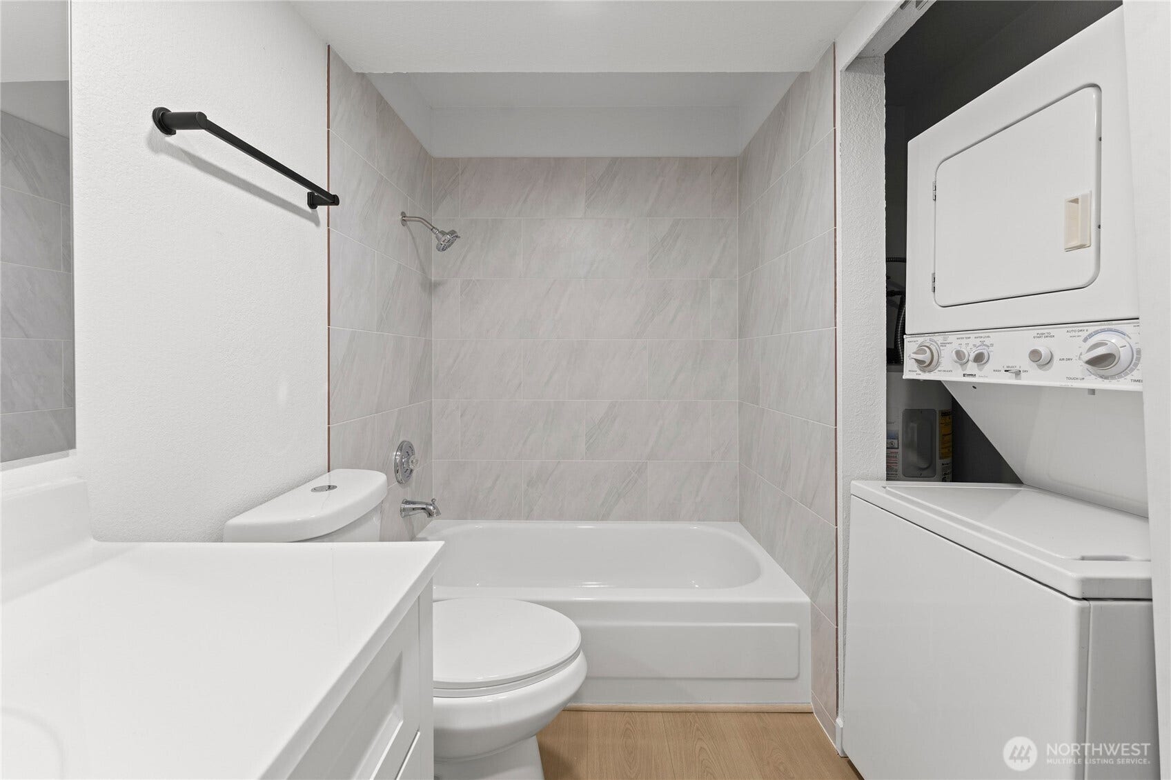 14020 Juanita Drive NE, #B3, Kirkland, WA 98034 14020 Juanita Drive NE, #B3, Kirkland, WA 98034