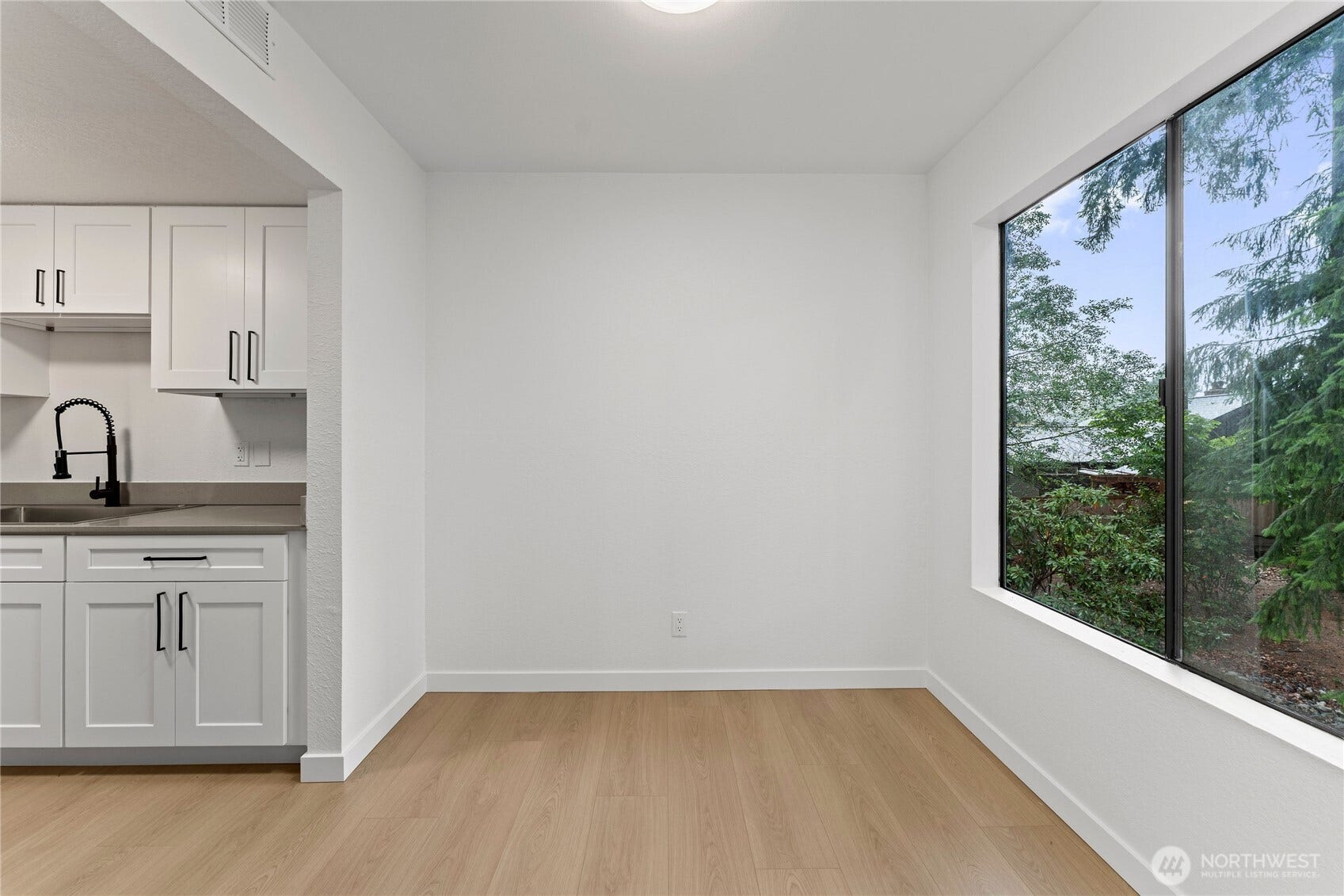 14020 Juanita Drive NE, #B3, Kirkland, WA 98034 14020 Juanita Drive NE, #B3, Kirkland, WA 98034