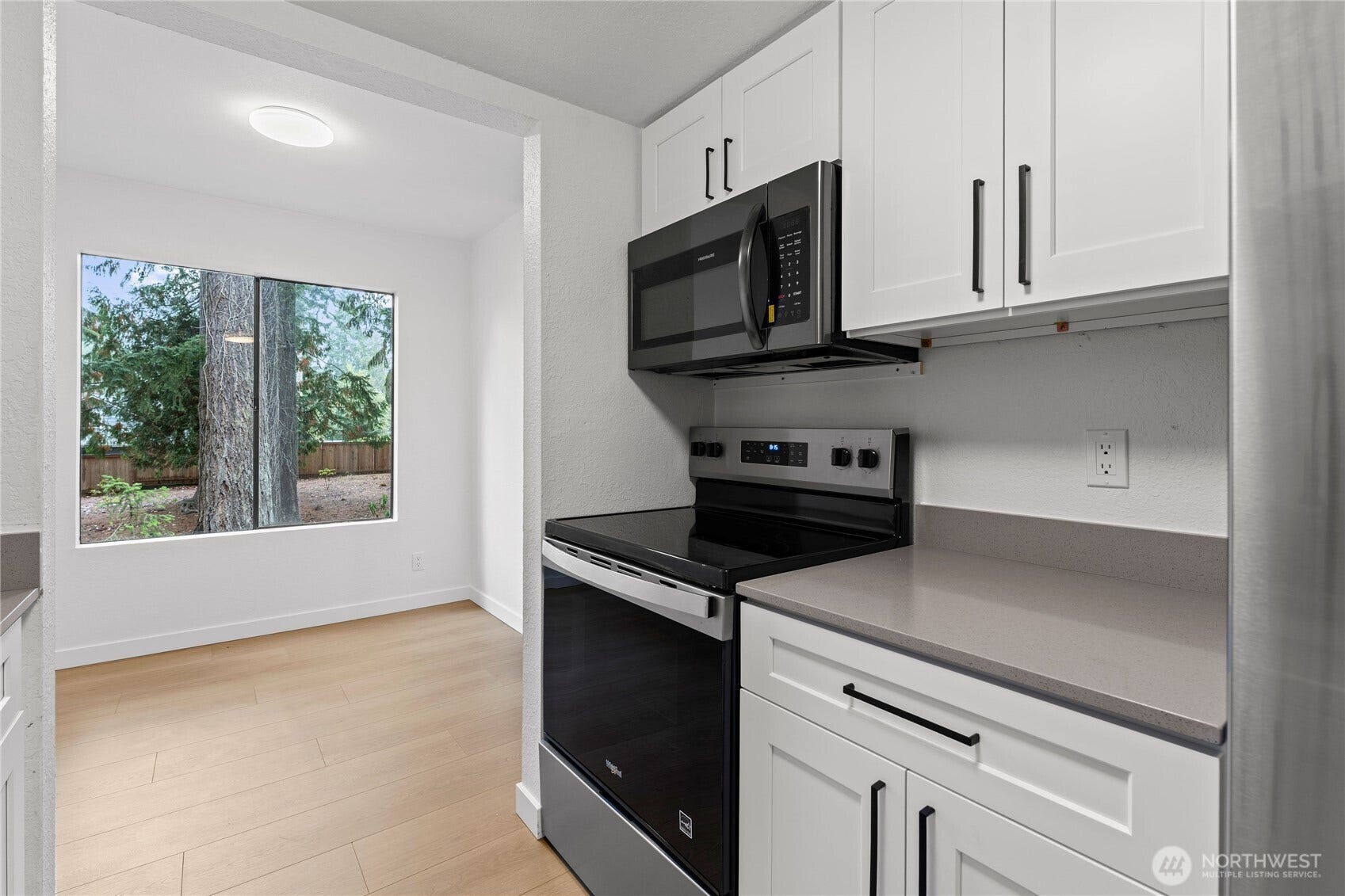 14020 Juanita Drive NE, #B3, Kirkland, WA 98034 14020 Juanita Drive NE, #B3, Kirkland, WA 98034