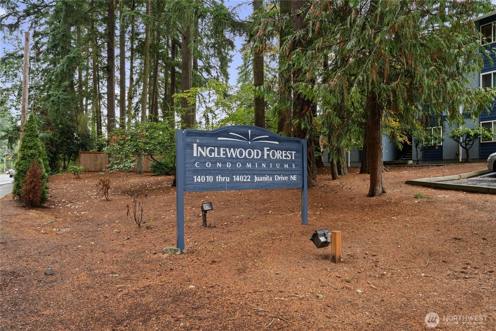 14020 Juanita Drive NE, #B3, Kirkland, WA 98034 14020 Juanita Drive NE, #B3, Kirkland, WA 98034