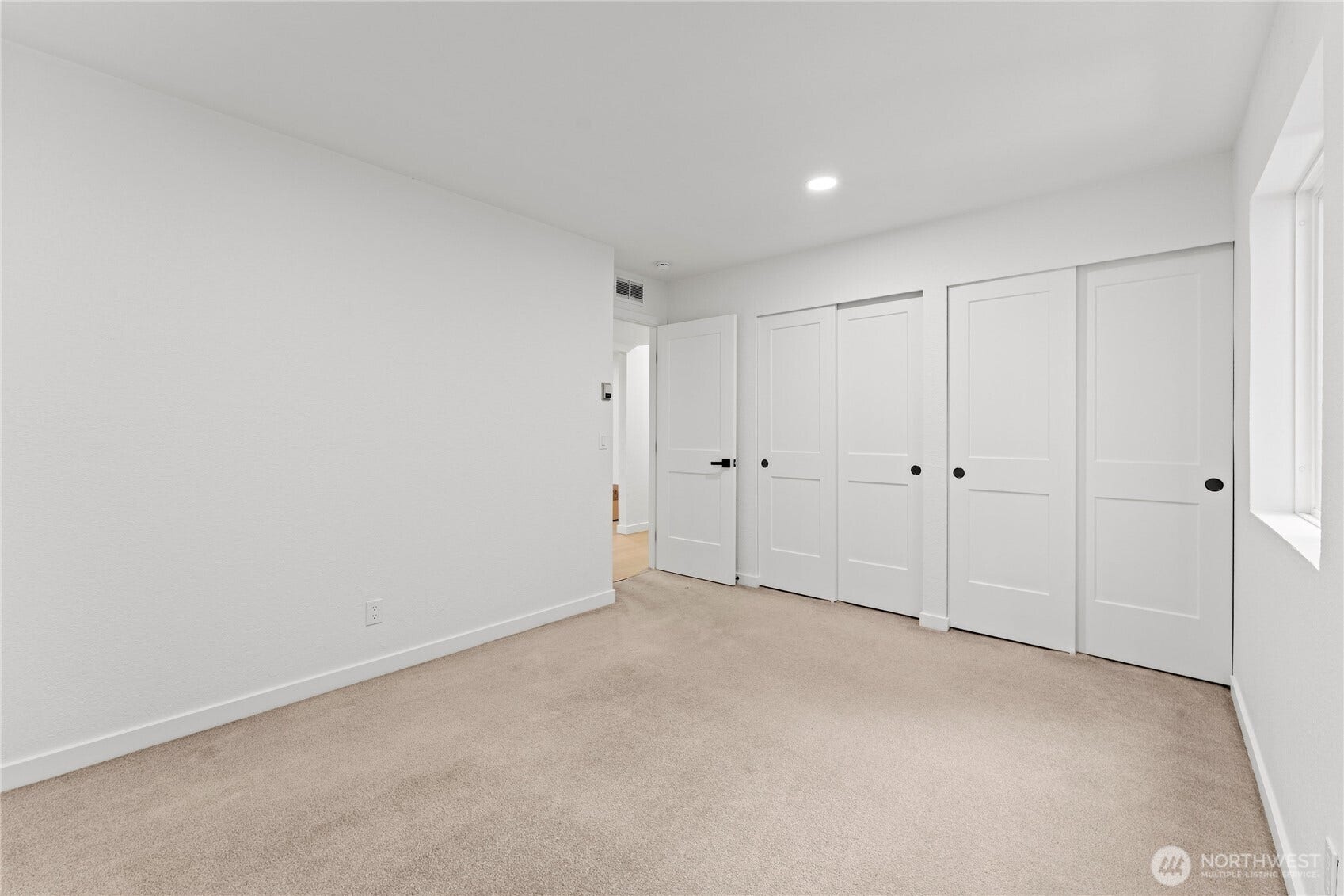 14020 Juanita Drive NE, #B3, Kirkland, WA 98034 14020 Juanita Drive NE, #B3, Kirkland, WA 98034