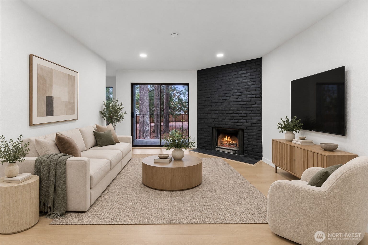 14020 Juanita Drive NE, #B3, Kirkland, WA 98034 Virtually Staged