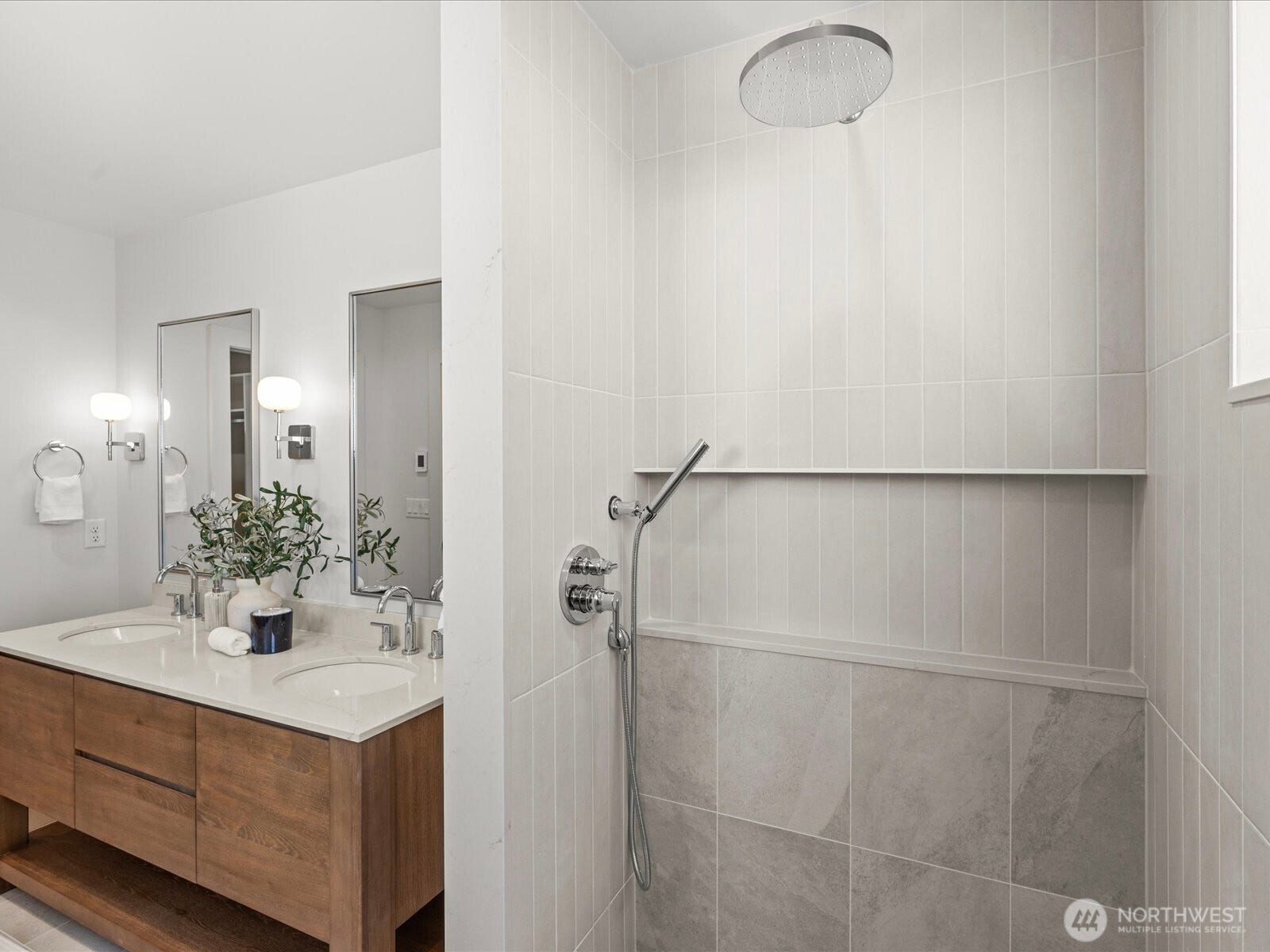 4326 Woodlawn Avenue N, #A, Seattle, WA 98103 4326 Woodlawn Avenue N, #A, Seattle, WA 98103
