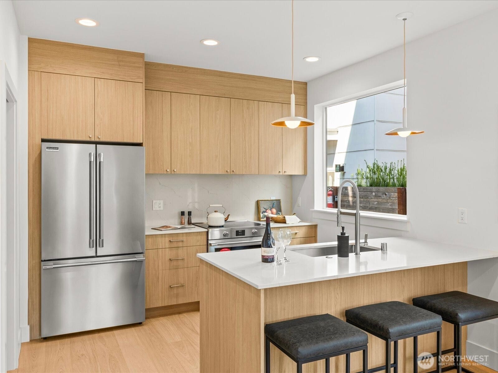 4326 Woodlawn Avenue N, #A, Seattle, WA 98103 4326 Woodlawn Avenue N, #A, Seattle, WA 98103