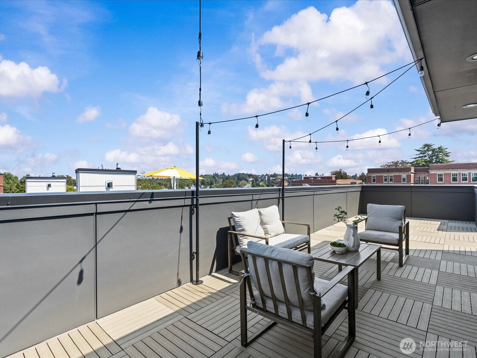 4326 Woodlawn Avenue N, #A, Seattle, WA 98103 4326 Woodlawn Avenue N, #A, Seattle, WA 98103