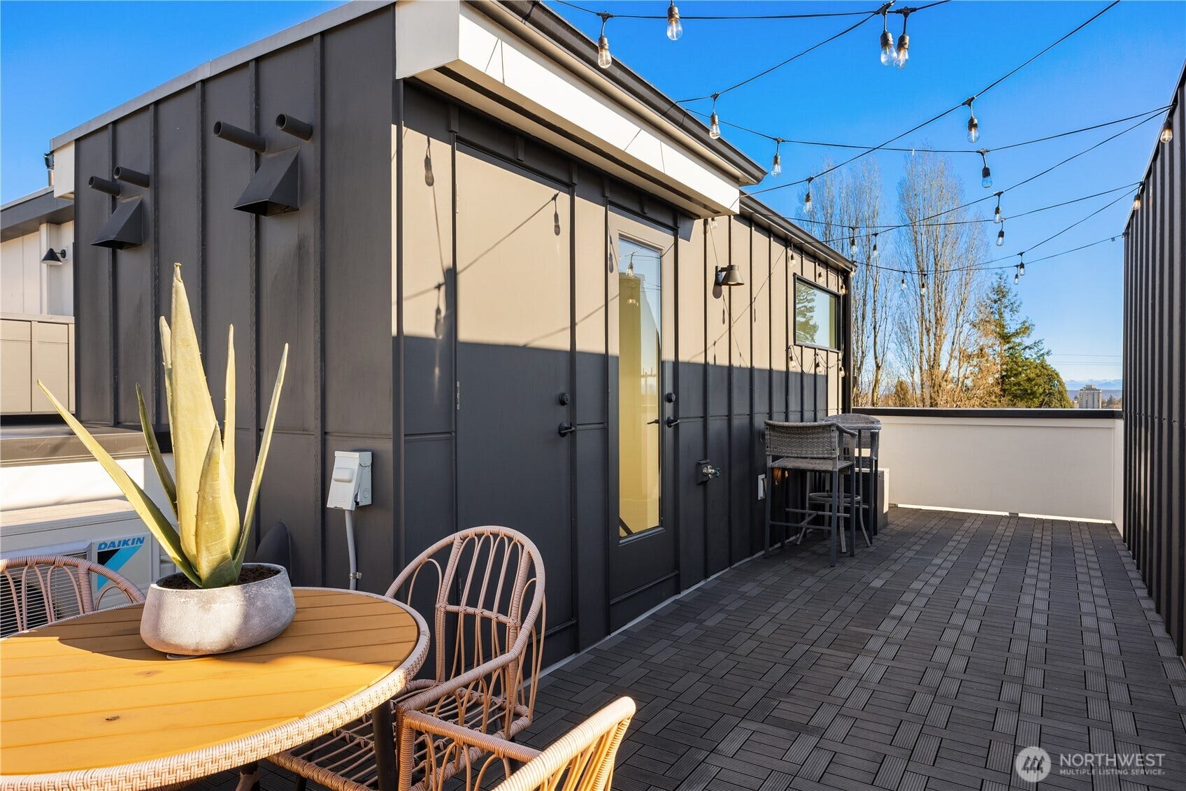 4515 Sunnyside Avenue N, #B, Seattle, WA 98103 4515 Sunnyside Avenue N, #B, Seattle, WA 98103