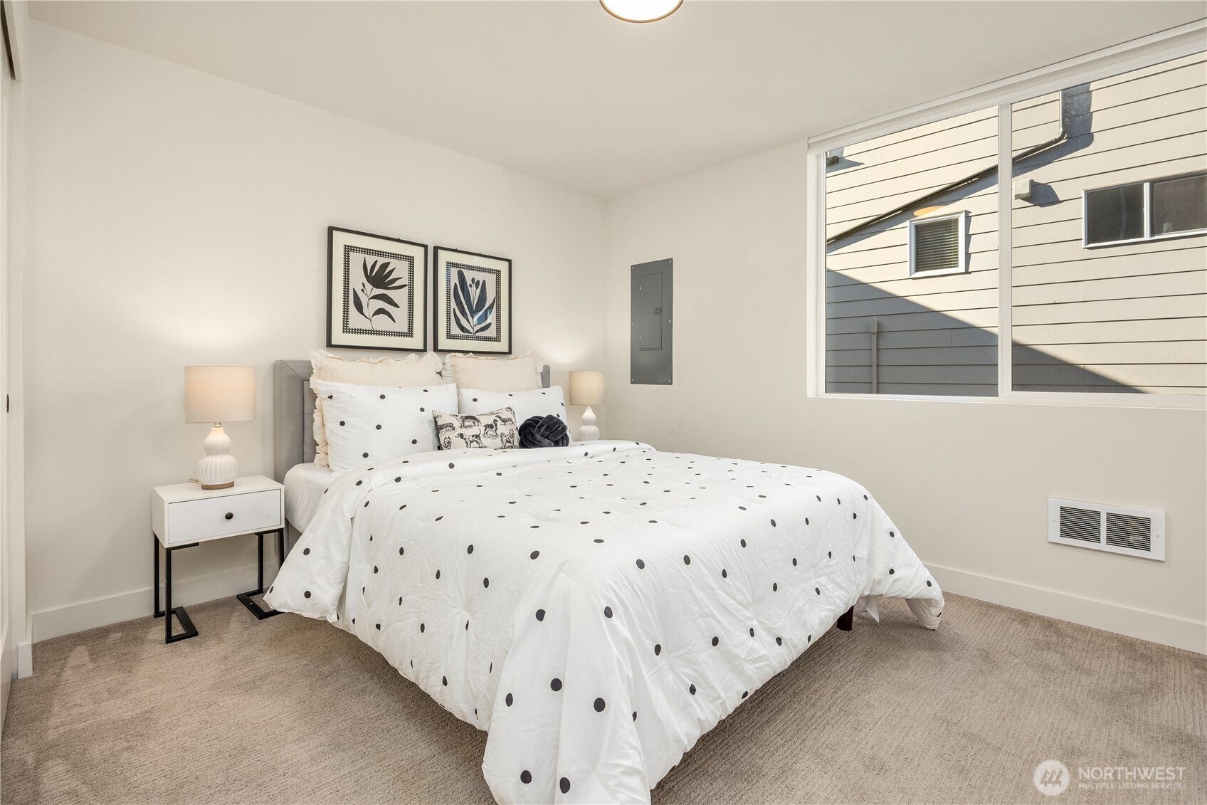4515 Sunnyside Avenue N, #B, Seattle, WA 98103 4515 Sunnyside Avenue N, #B, Seattle, WA 98103