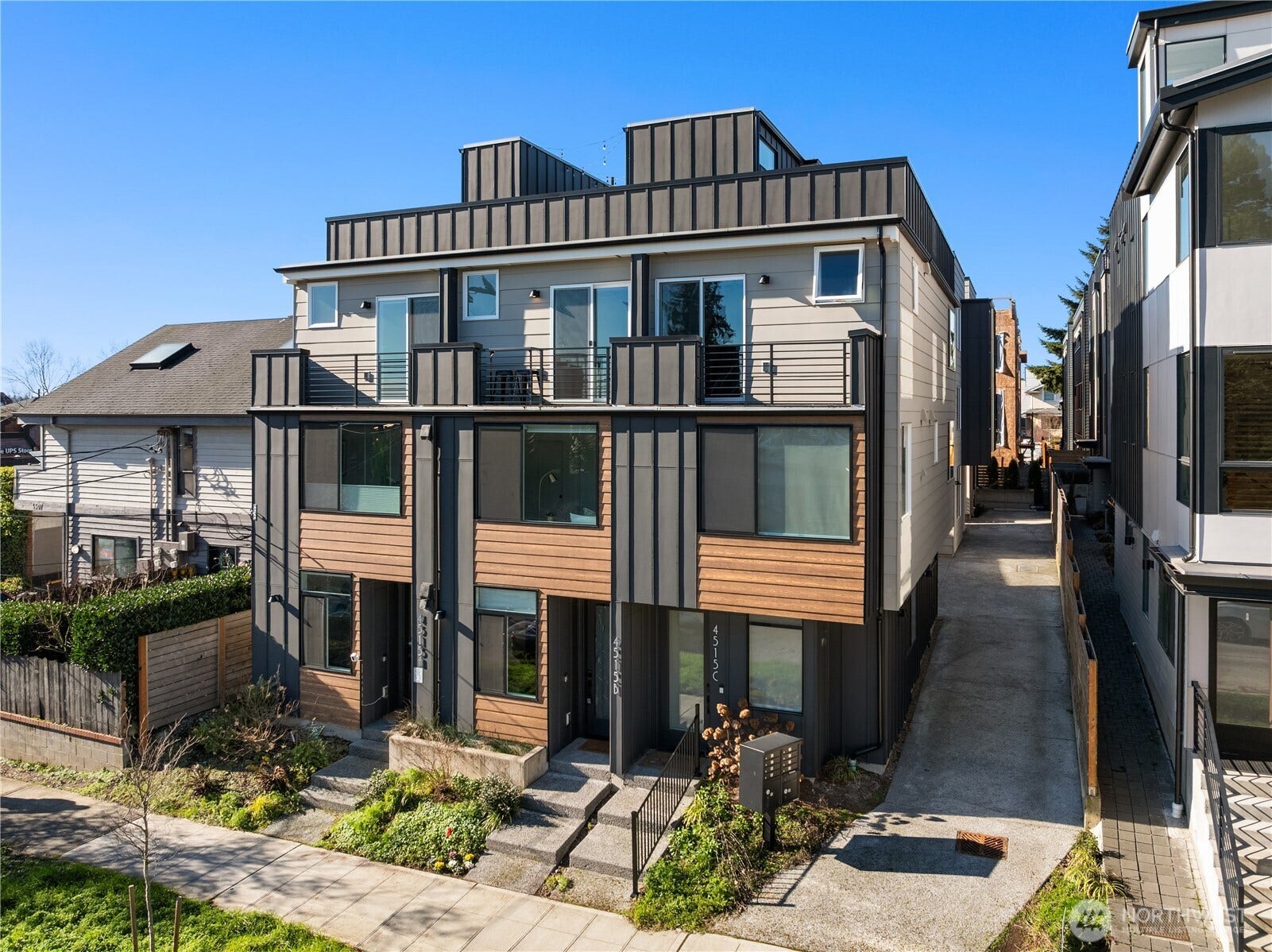 4515 Sunnyside Avenue N, #B, Seattle, WA 98103 4515 Sunnyside Avenue N, #B, Seattle, WA 98103