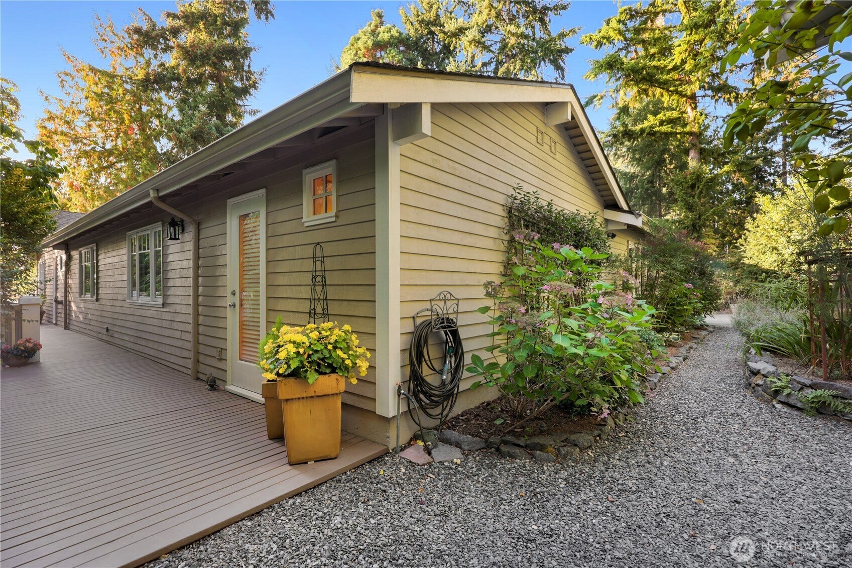 6720 W Mercer Way, Mercer Island, WA 98040 6720 W Mercer Way, Mercer Island, WA 98040