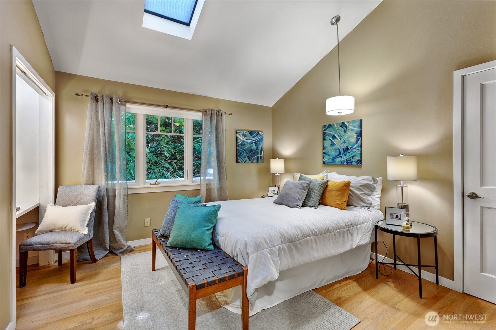 6720 W Mercer Way, Mercer Island, WA 98040 6720 W Mercer Way, Mercer Island, WA 98040