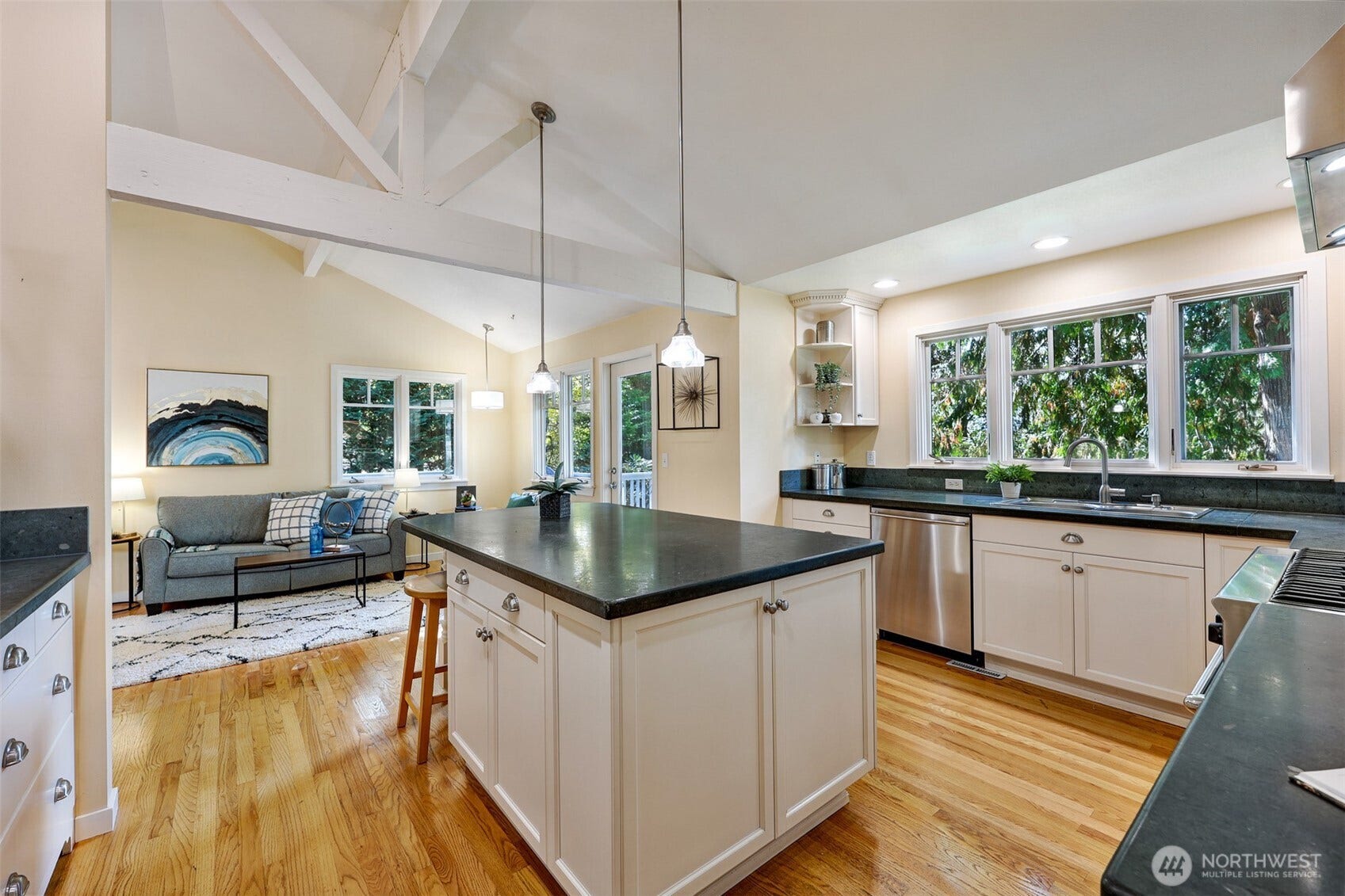 6720 W Mercer Way, Mercer Island, WA 98040 6720 W Mercer Way, Mercer Island, WA 98040