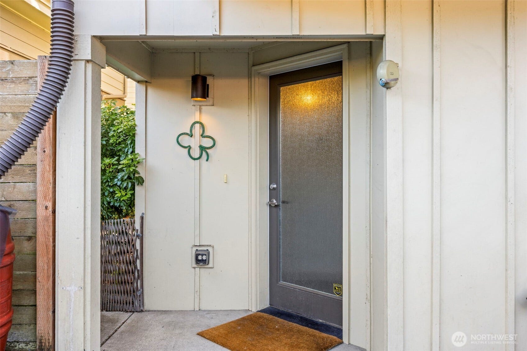 3926 S Brandon Street, #B, Seattle, WA 98118 3926 S Brandon Street, #B, Seattle, WA 98118