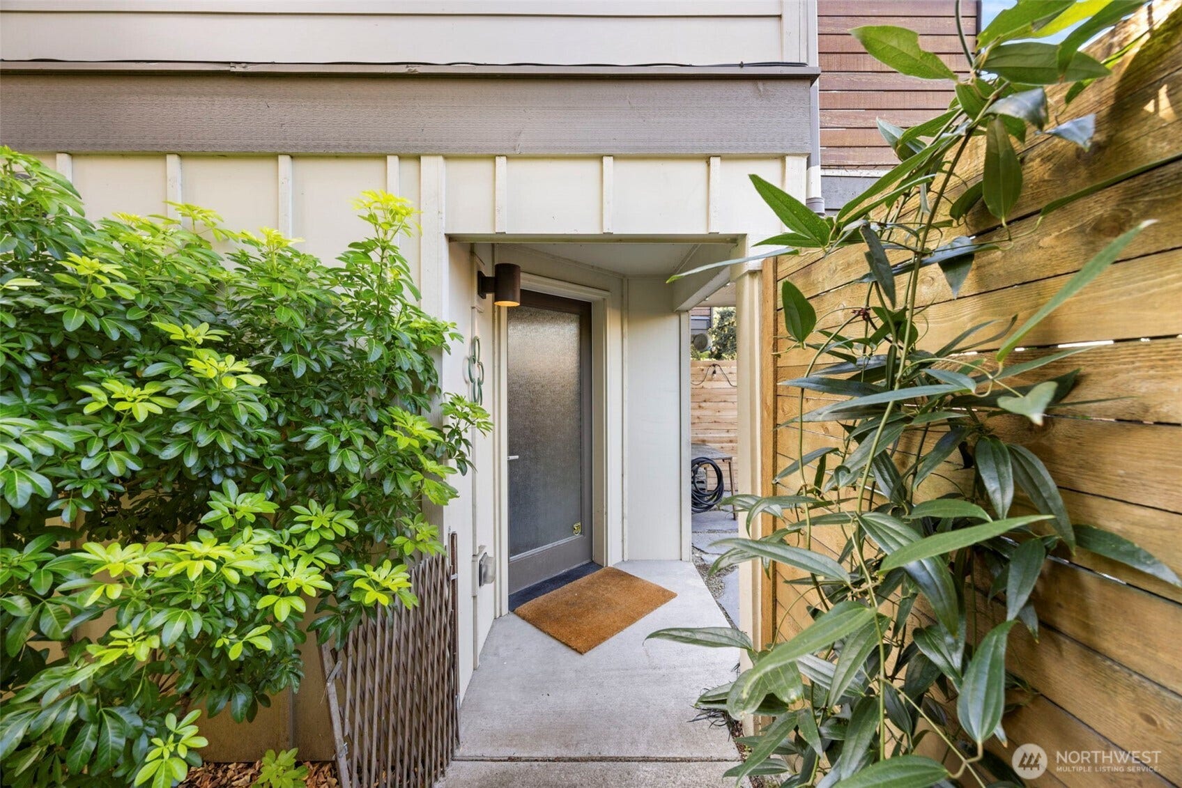 3926 S Brandon Street, #B, Seattle, WA 98118 3926 S Brandon Street, #B, Seattle, WA 98118