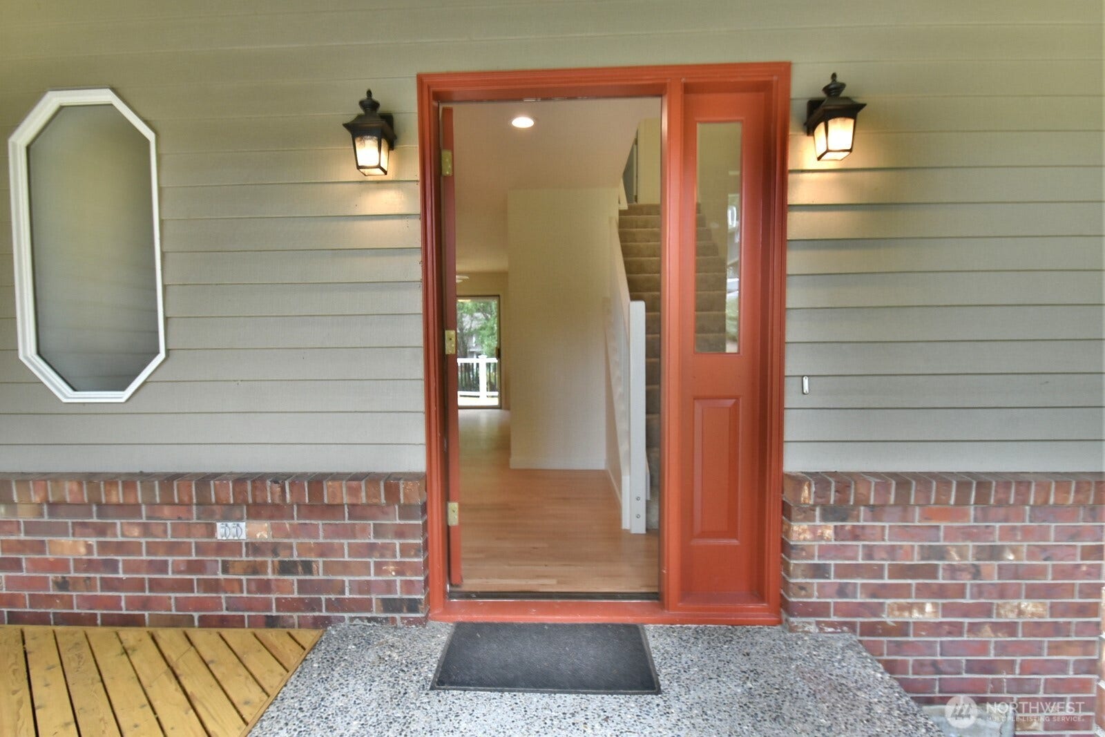 10418 114th Place NE, Kirkland, WA 98033 10418 114th Place NE, Kirkland, WA 98033