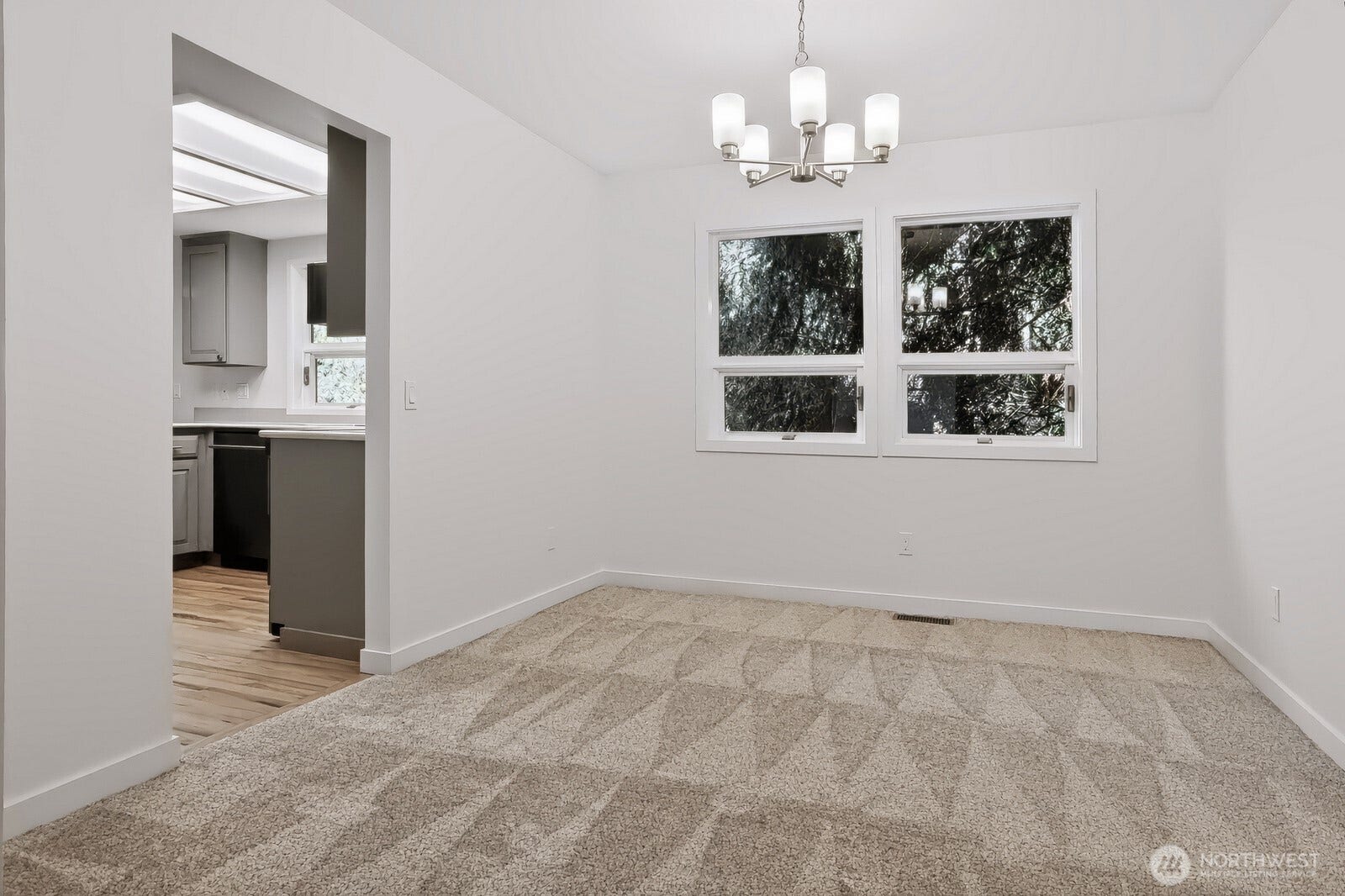 10418 114th Place NE, Kirkland, WA 98033 10418 114th Place NE, Kirkland, WA 98033
