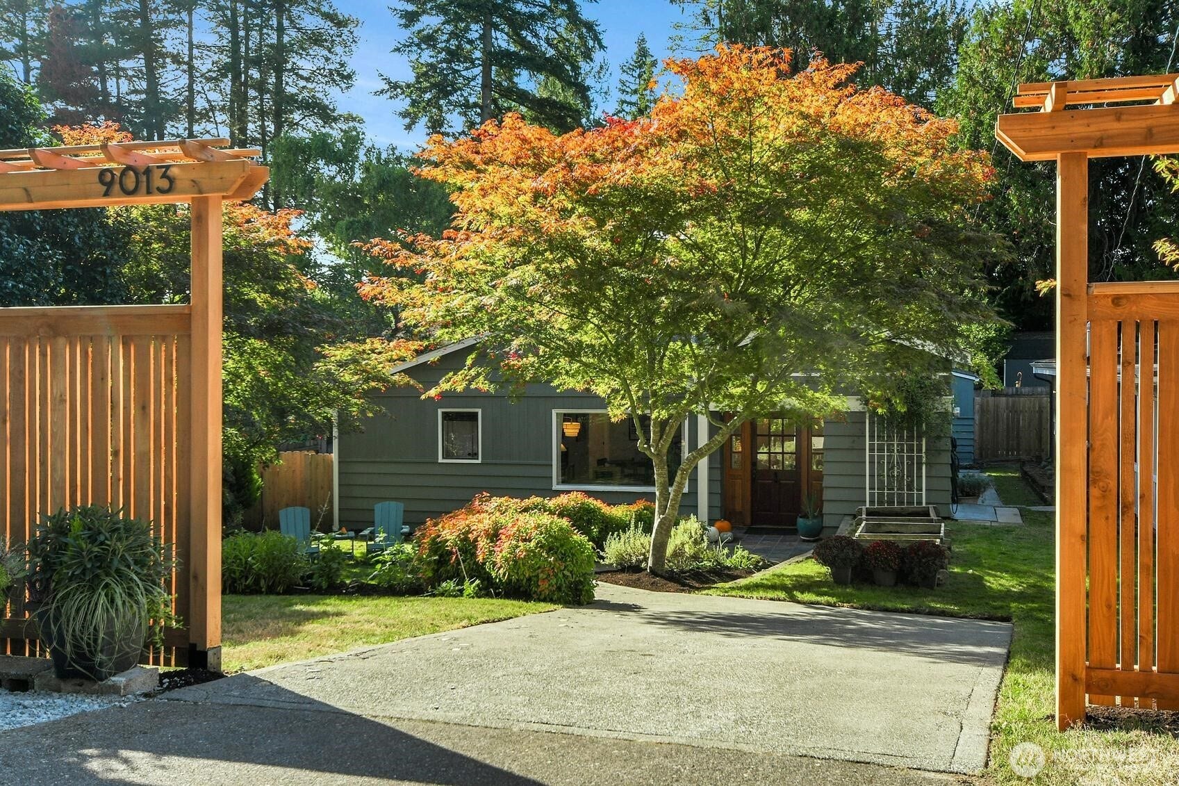 9013 25th Avenue NE, Seattle, WA 98115 9013 25th Ave NE - home!