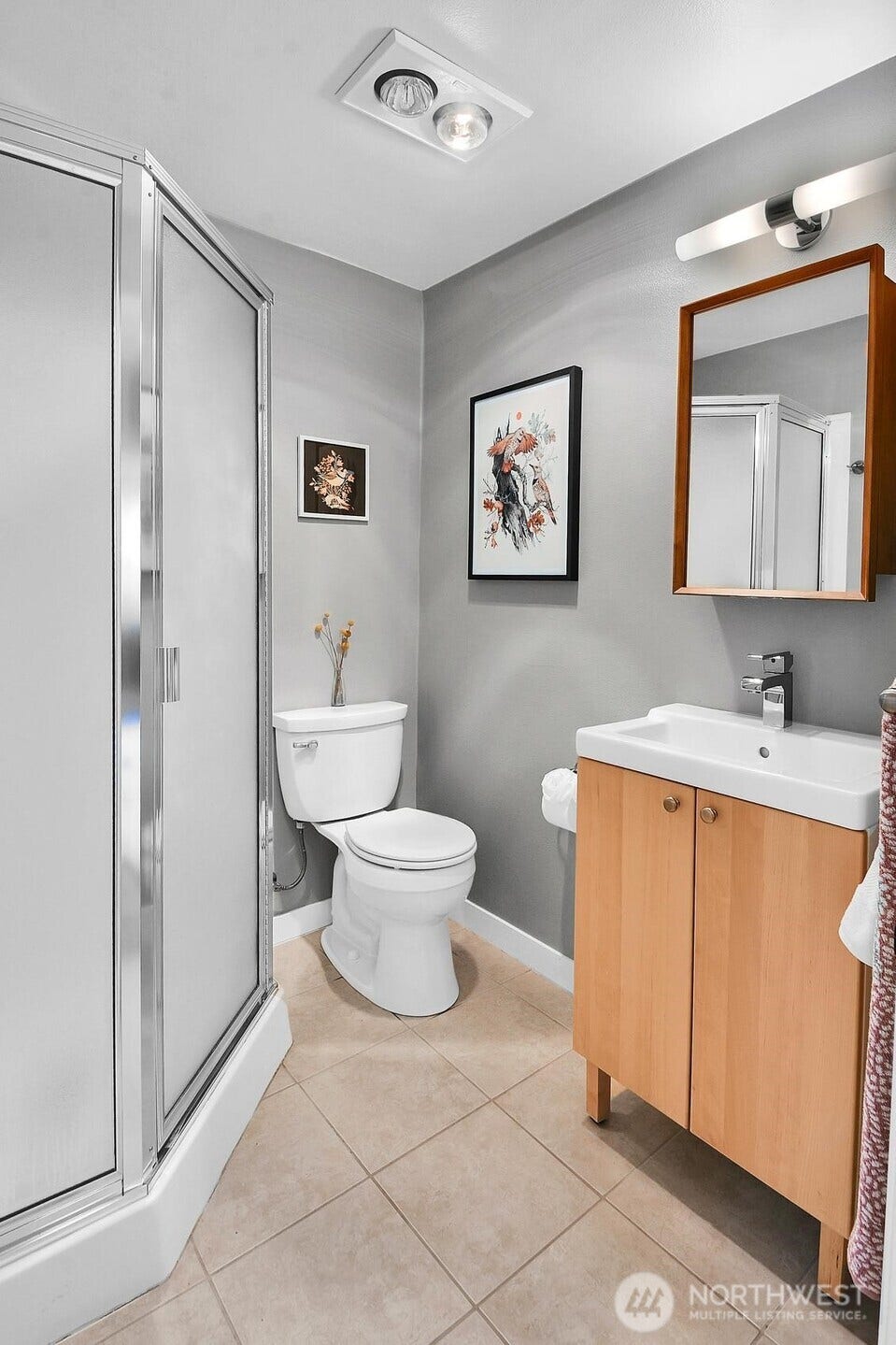9013 25th Avenue NE, Seattle, WA 98115 Second bathroom.