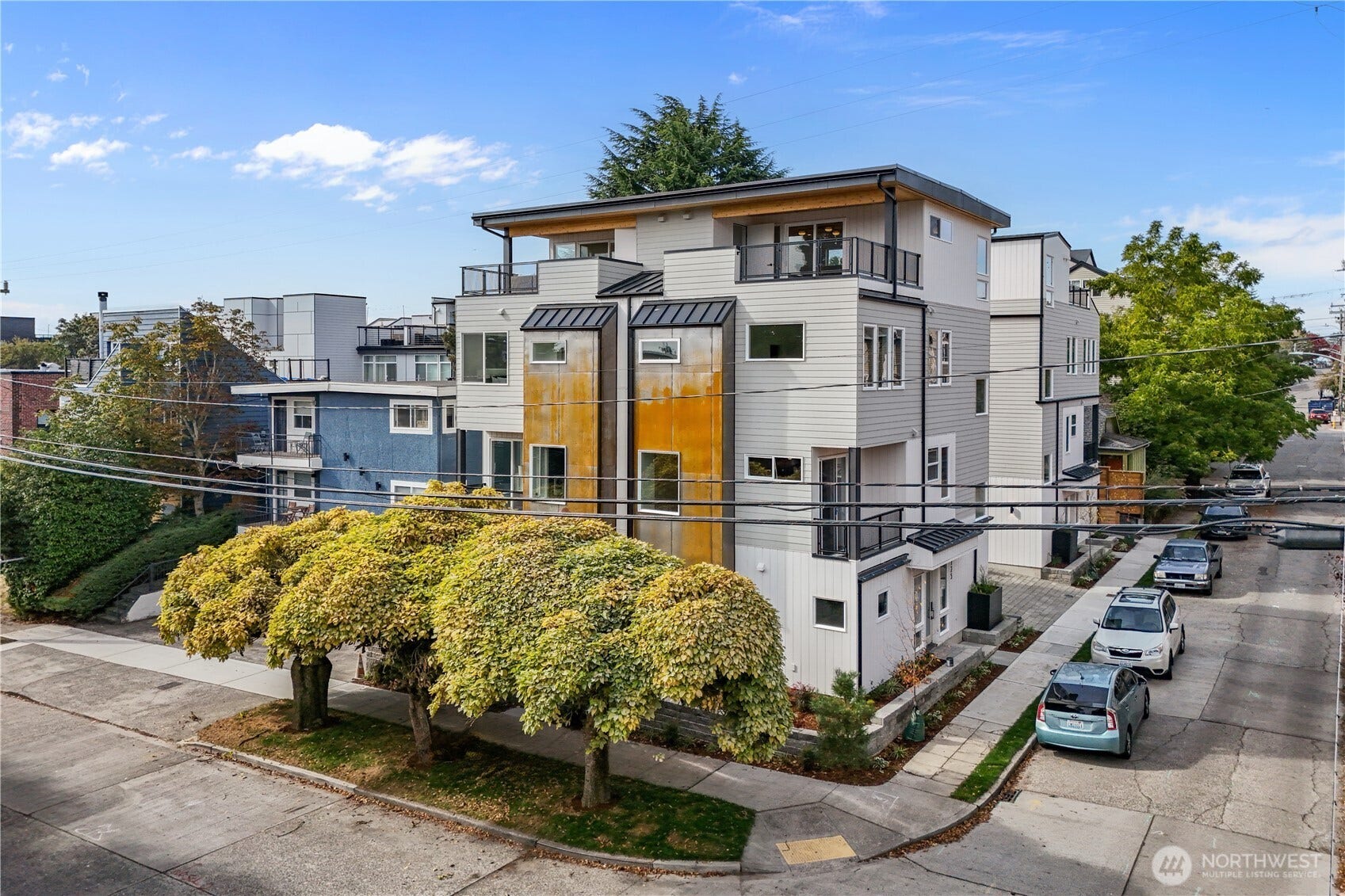 4469 Linden Avenue N, Seattle, WA 98103 4469 Linden Avenue N, Seattle, WA 98103