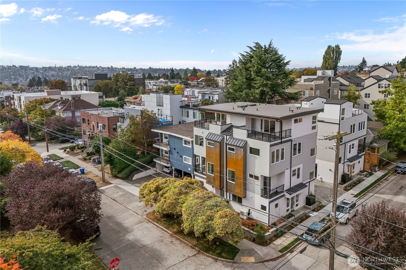 4469 Linden Avenue N, Seattle, WA 98103 4469 Linden Avenue N, Seattle, WA 98103