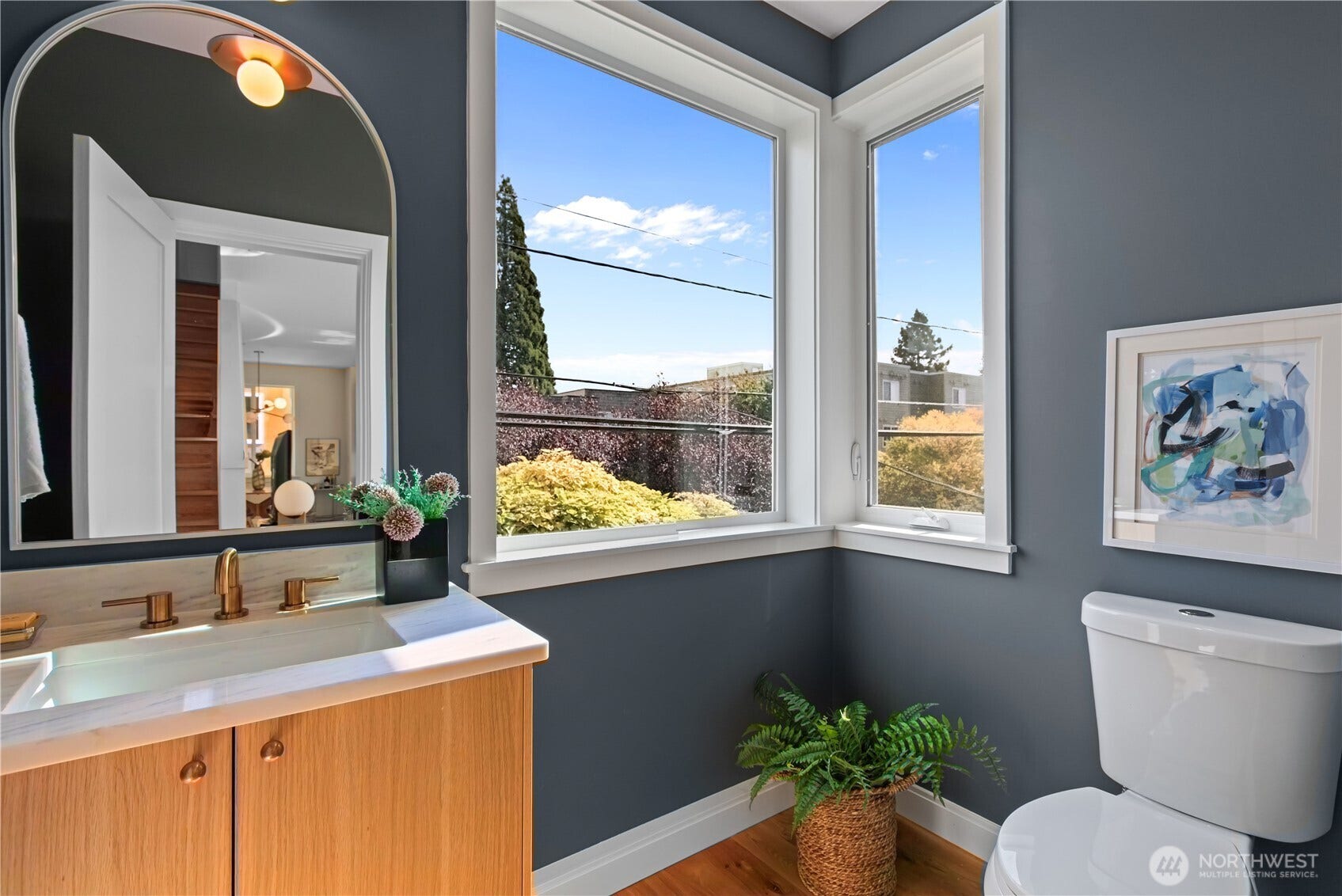 4469 Linden Avenue N, Seattle, WA 98103 Powder