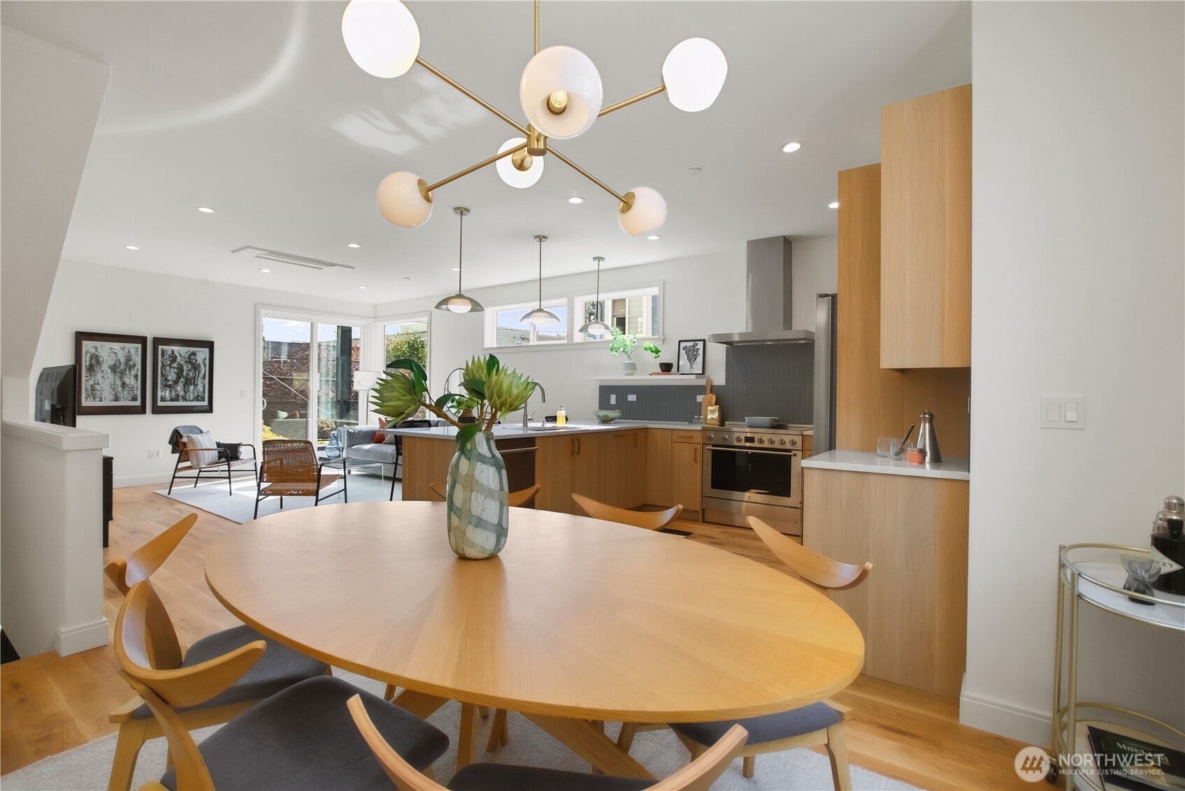 4469 Linden Avenue N, Seattle, WA 98103 4469 Linden Avenue N, Seattle, WA 98103