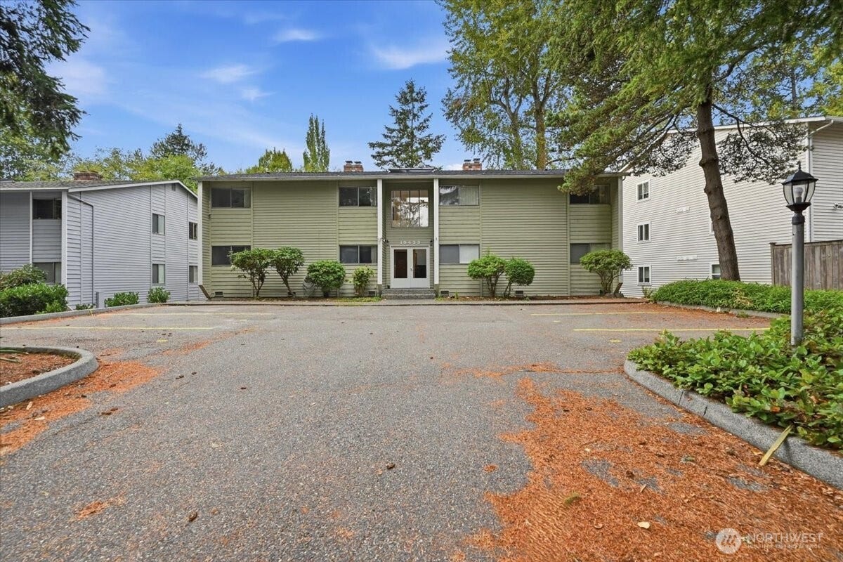 19433 28th Avenue NE, #B, Lake Forest Park, WA 98155 19433 28th Avenue NE, #B, Lake Forest Park, WA 98155
