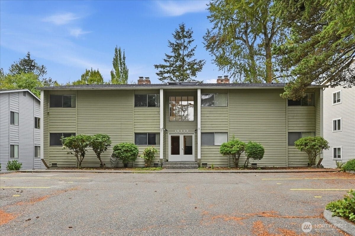 19433 28th Avenue NE, #B, Lake Forest Park, WA 98155 19433 28th Avenue NE, #B, Lake Forest Park, WA 98155