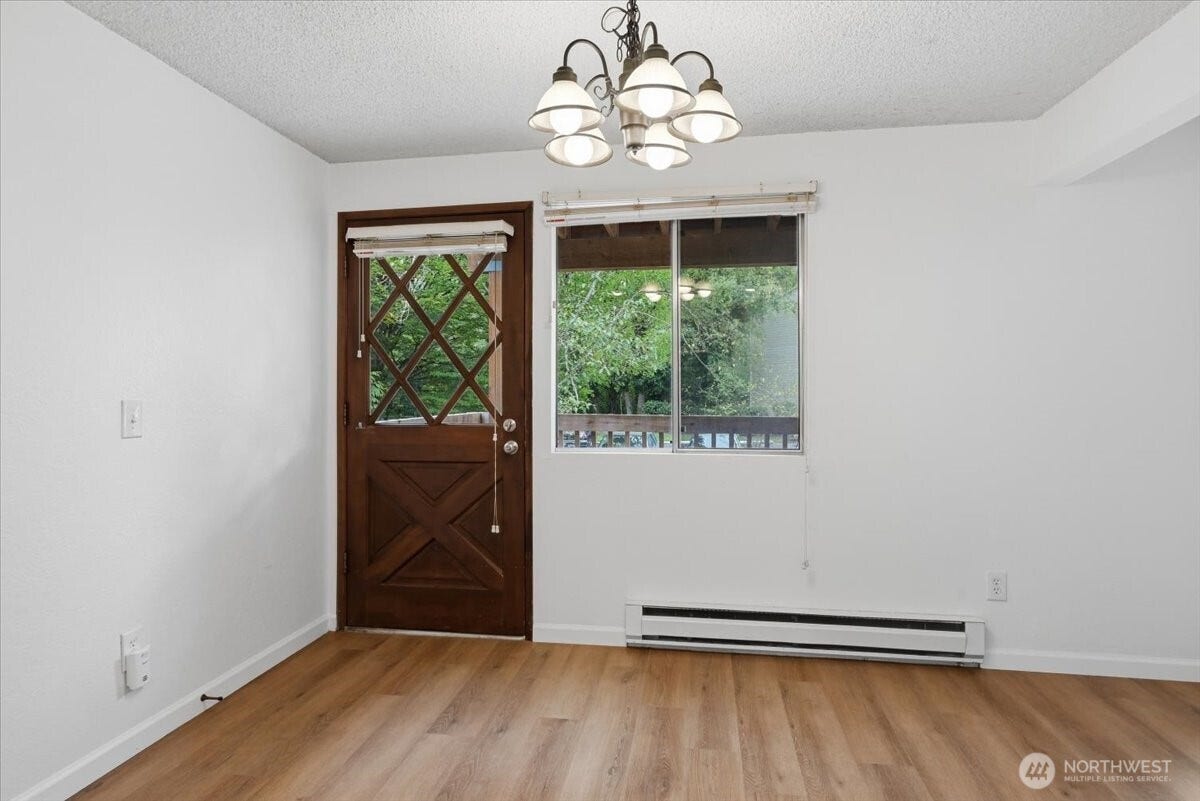 19433 28th Avenue NE, #B, Lake Forest Park, WA 98155 19433 28th Avenue NE, #B, Lake Forest Park, WA 98155