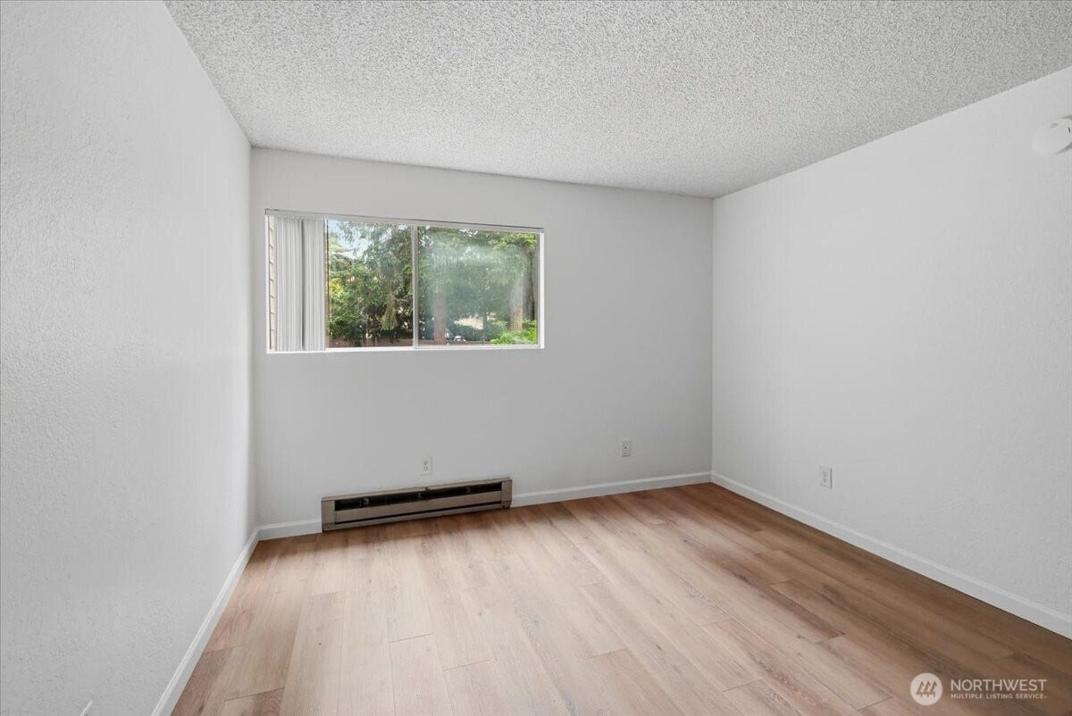 19433 28th Avenue NE, #B, Lake Forest Park, WA 98155 19433 28th Avenue NE, #B, Lake Forest Park, WA 98155